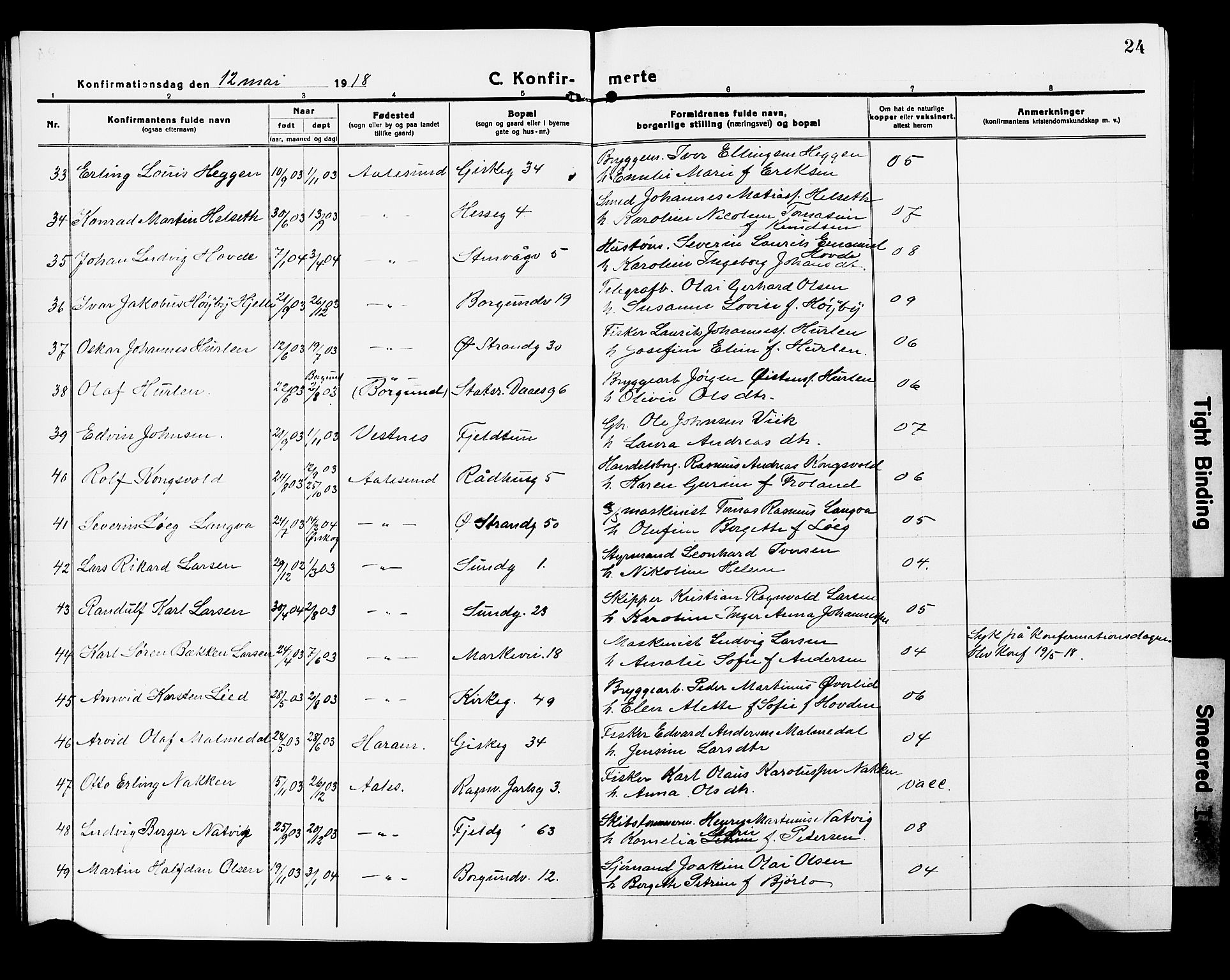 Ministerialprotokoller, klokkerbøker og fødselsregistre - Møre og Romsdal, AV/SAT-A-1454/529/L0472: Klokkerbok nr. 529C09, 1917-1929, s. 24