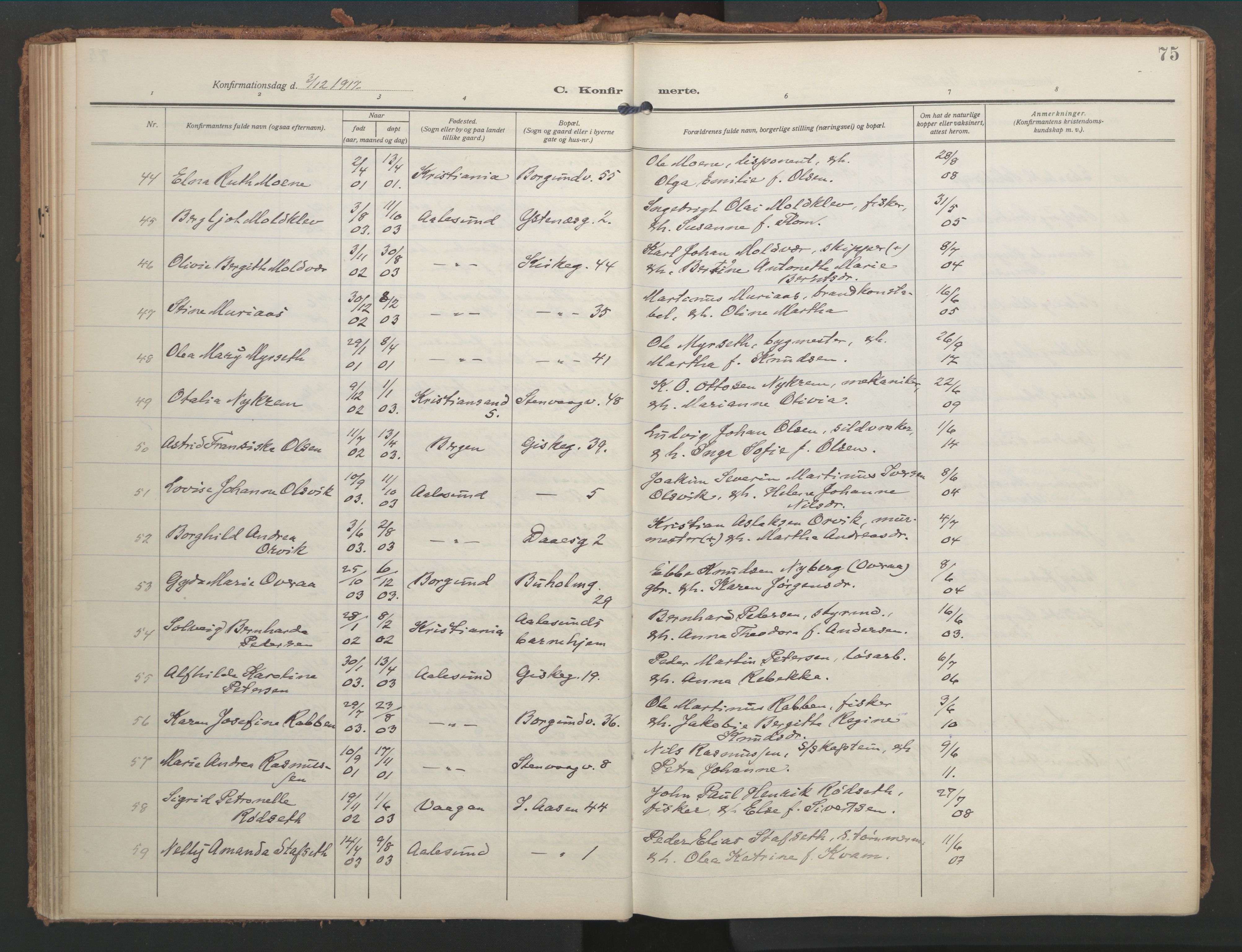 Ministerialprotokoller, klokkerbøker og fødselsregistre - Møre og Romsdal, AV/SAT-A-1454/529/L0461: Ministerialbok nr. 529A11, 1914-1925, s. 75