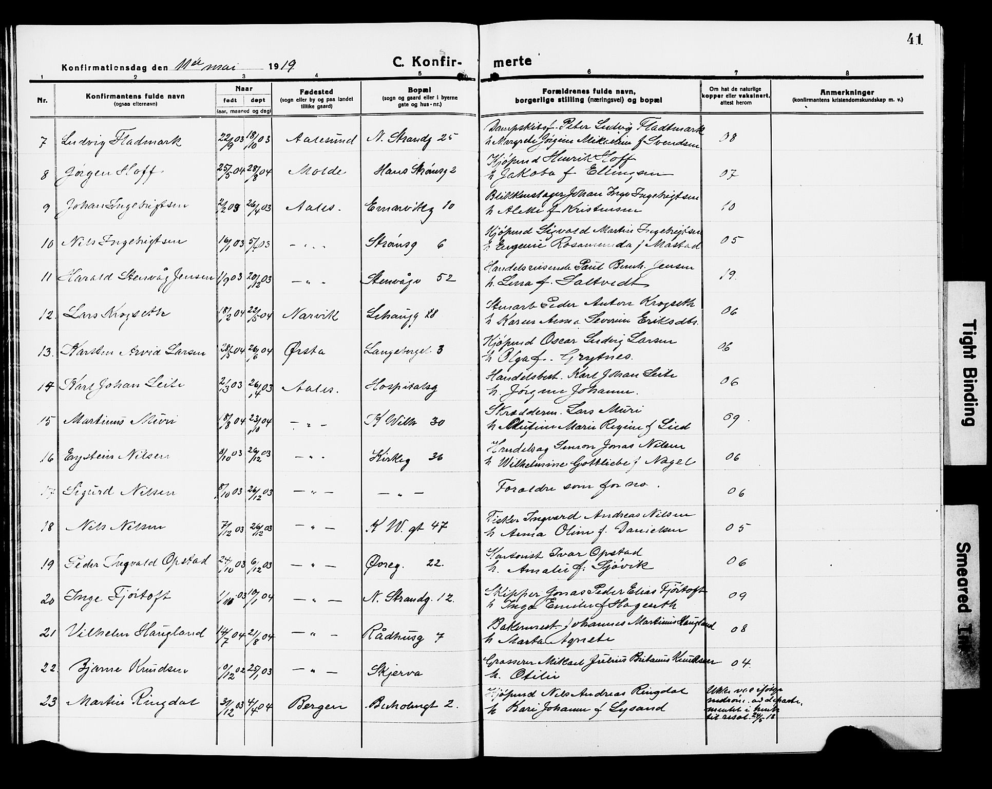 Ministerialprotokoller, klokkerbøker og fødselsregistre - Møre og Romsdal, AV/SAT-A-1454/529/L0472: Klokkerbok nr. 529C09, 1917-1929, s. 41