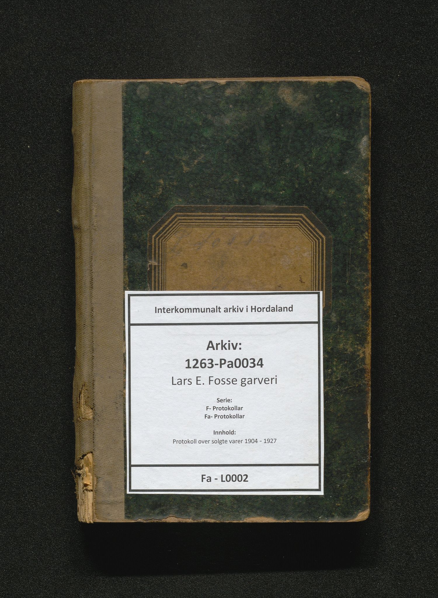 Lars E. Fosse garveri, IKAH/1263-Pa0034/F/Fa/L0002: Protokoll over solgte varer, 1904-1927