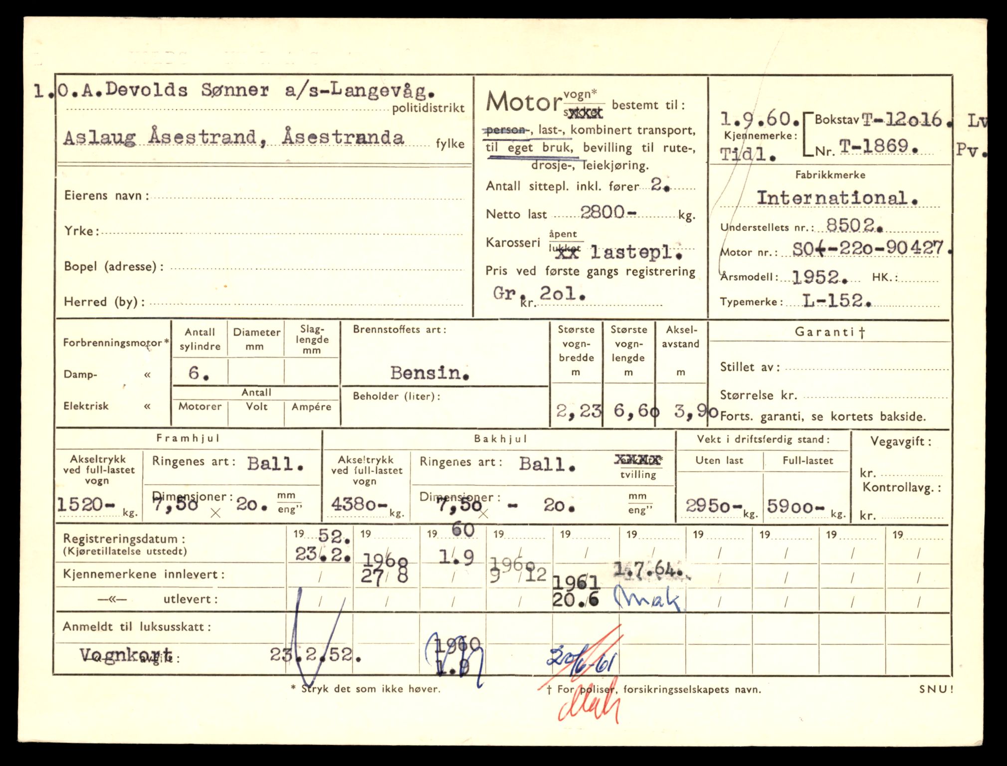 Møre og Romsdal vegkontor - Ålesund trafikkstasjon, AV/SAT-A-4099/F/Fe/L0032: Registreringskort for kjøretøy T 11997 - T 12149, 1927-1998, s. 601