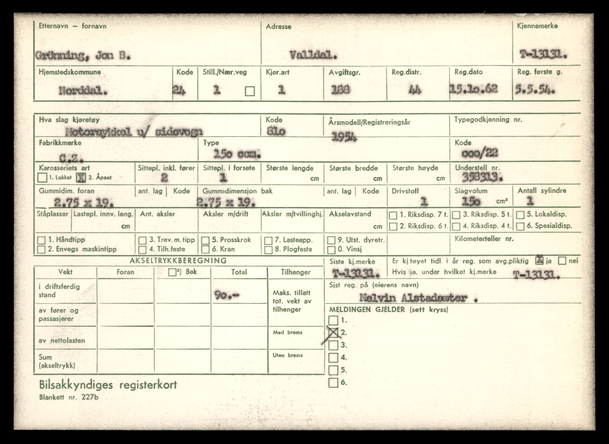 Møre og Romsdal vegkontor - Ålesund trafikkstasjon, AV/SAT-A-4099/F/Fe/L0037: Registreringskort for kjøretøy T 13031 - T 13179, 1927-1998, s. 2013