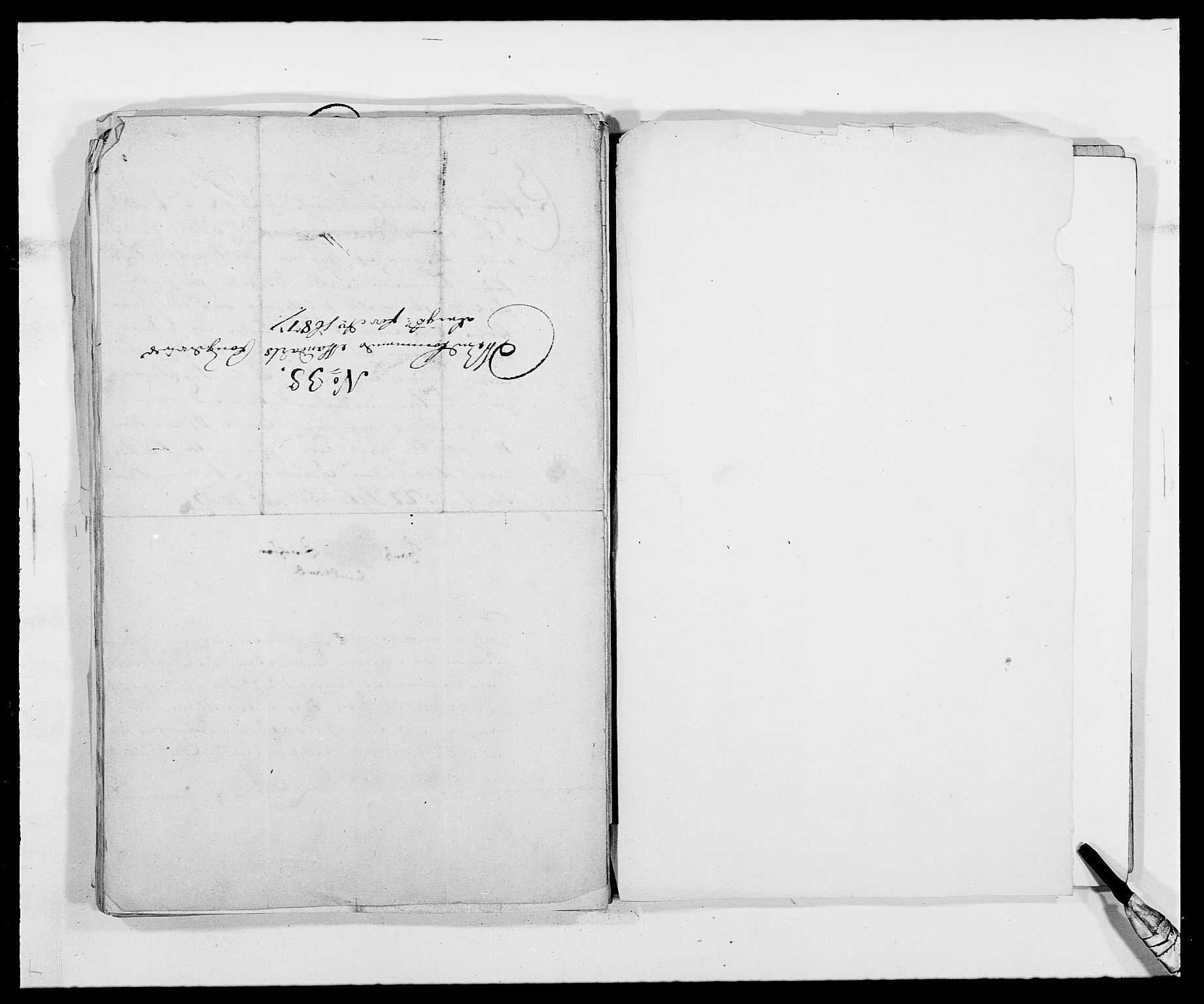 Rentekammeret inntil 1814, Reviderte regnskaper, Fogderegnskap, RA/EA-4092/R42/L2542: Mandal fogderi, 1685-1687, s. 285