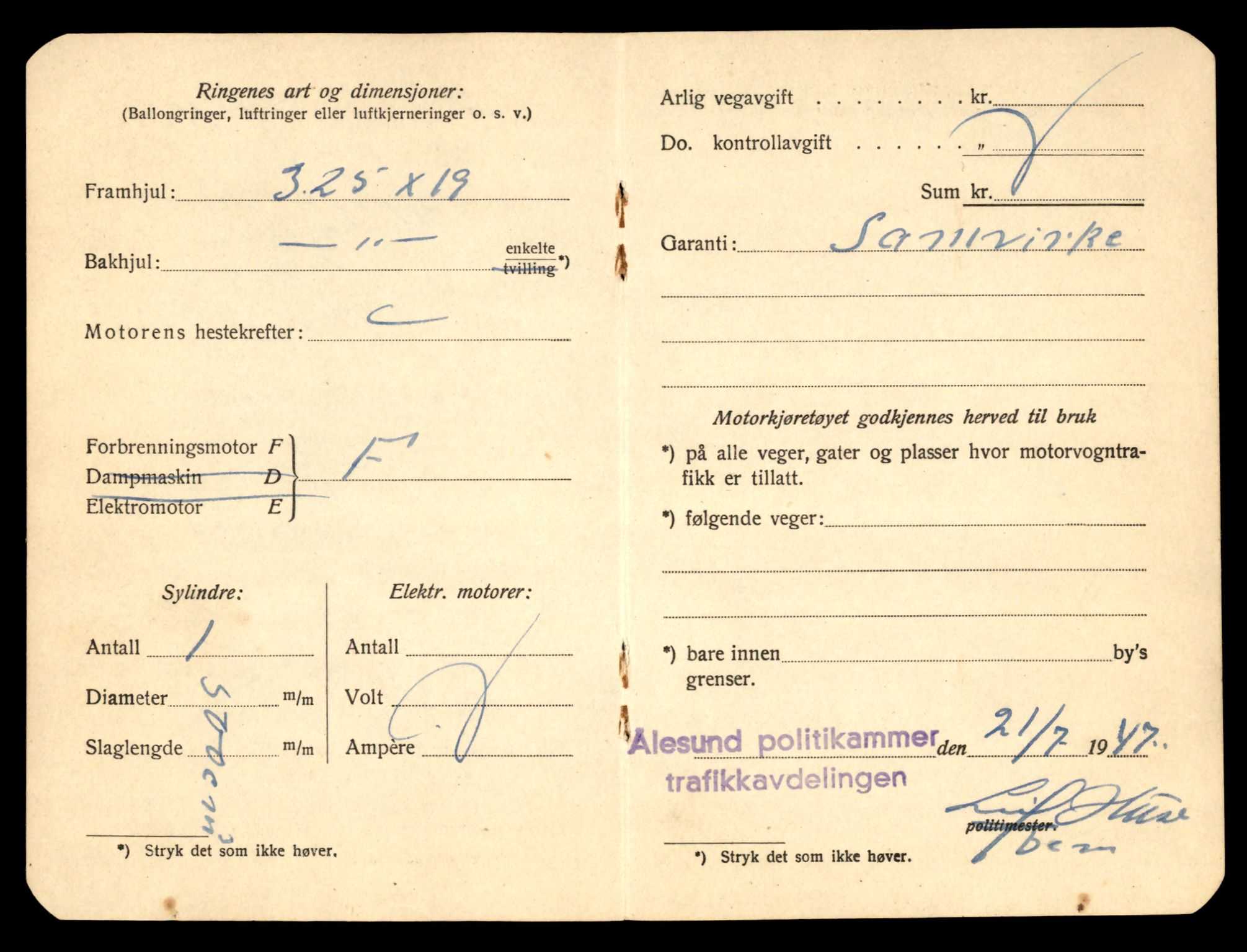 Møre og Romsdal vegkontor - Ålesund trafikkstasjon, AV/SAT-A-4099/F/Fe/L0025: Registreringskort for kjøretøy T 10931 - T 11045, 1927-1998, s. 2258