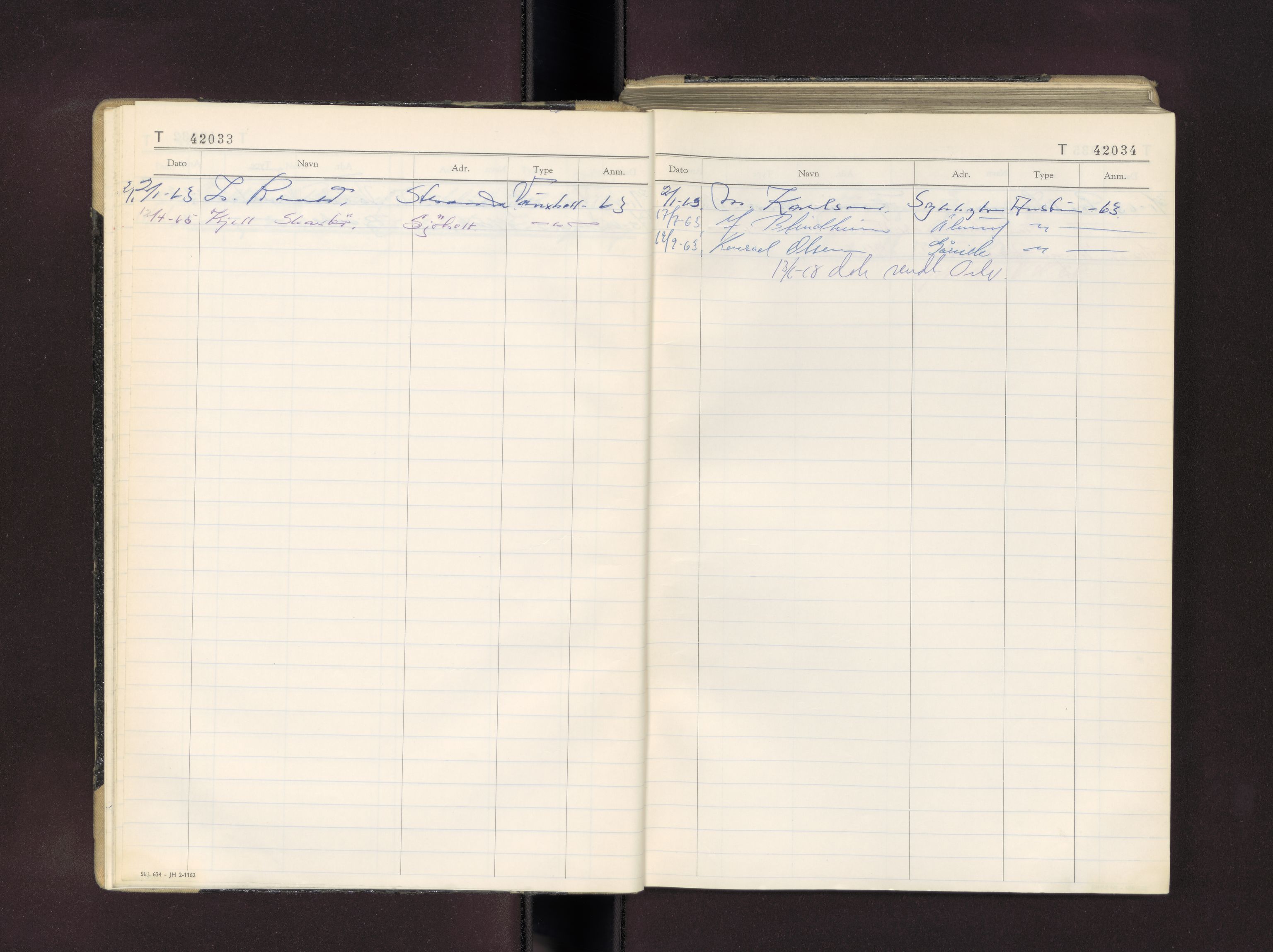 Møre og Romsdal vegkontor - Ålesund trafikkstasjon, AV/SAT-A-4099/F/Fc/L0037: Bilregister; T 42000 - T 42499, 1960-1970