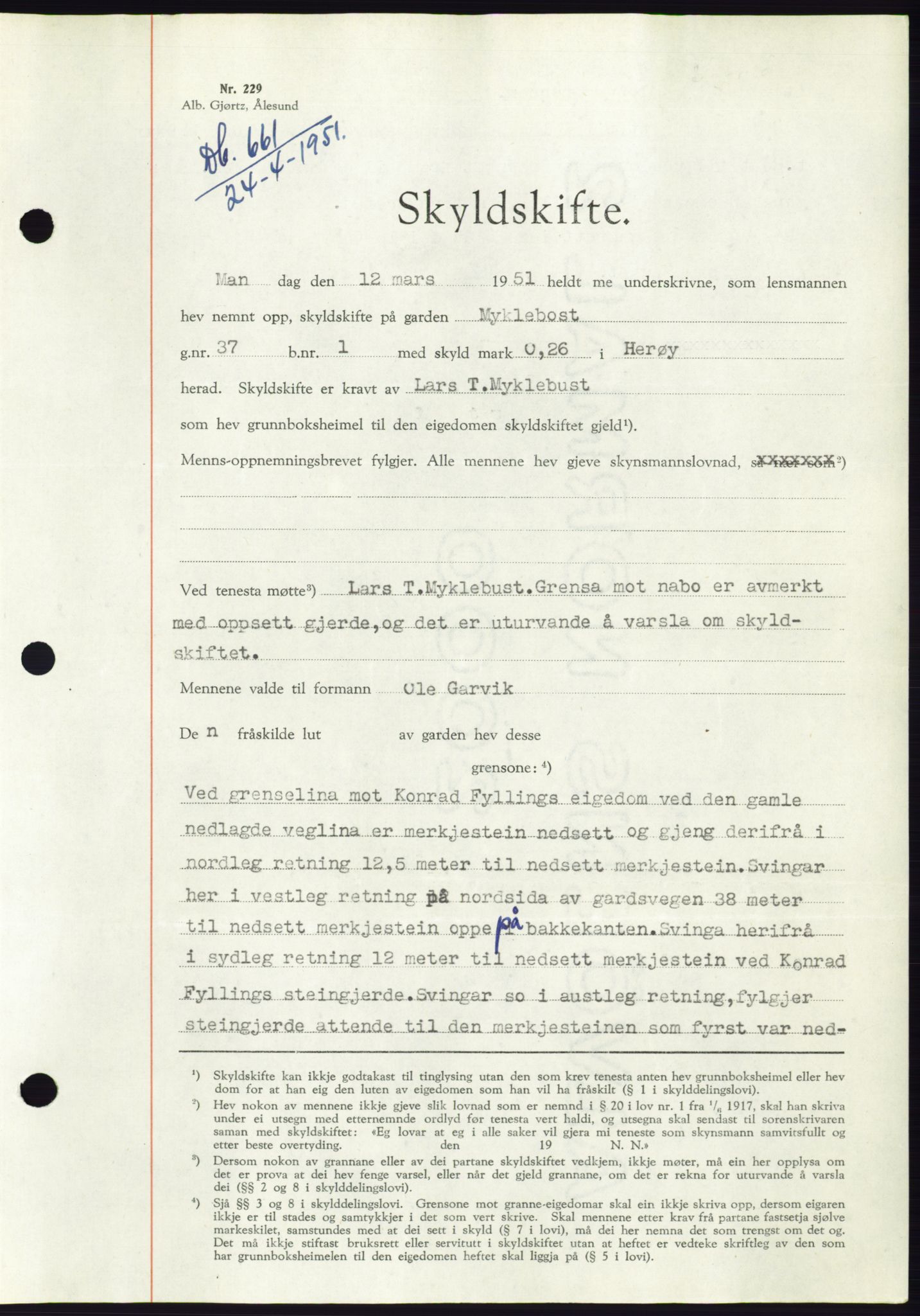 Søre Sunnmøre sorenskriveri, SAT/A-4122/1/2/2C/L0089: Pantebok nr. 15A, 1951-1951, Dagboknr: 661/1951