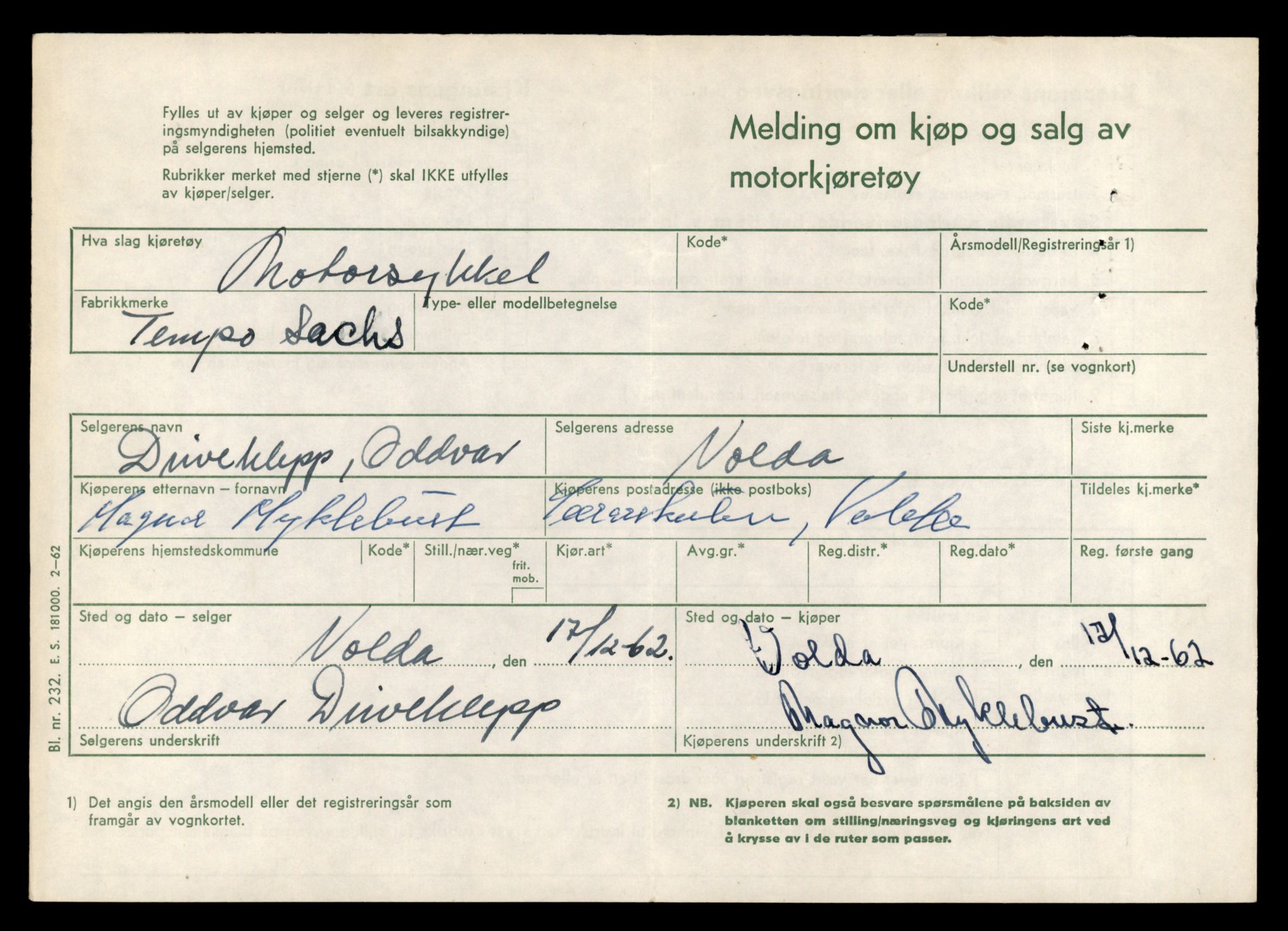 Møre og Romsdal vegkontor - Ålesund trafikkstasjon, AV/SAT-A-4099/F/Fe/L0037: Registreringskort for kjøretøy T 13031 - T 13179, 1927-1998, s. 2569