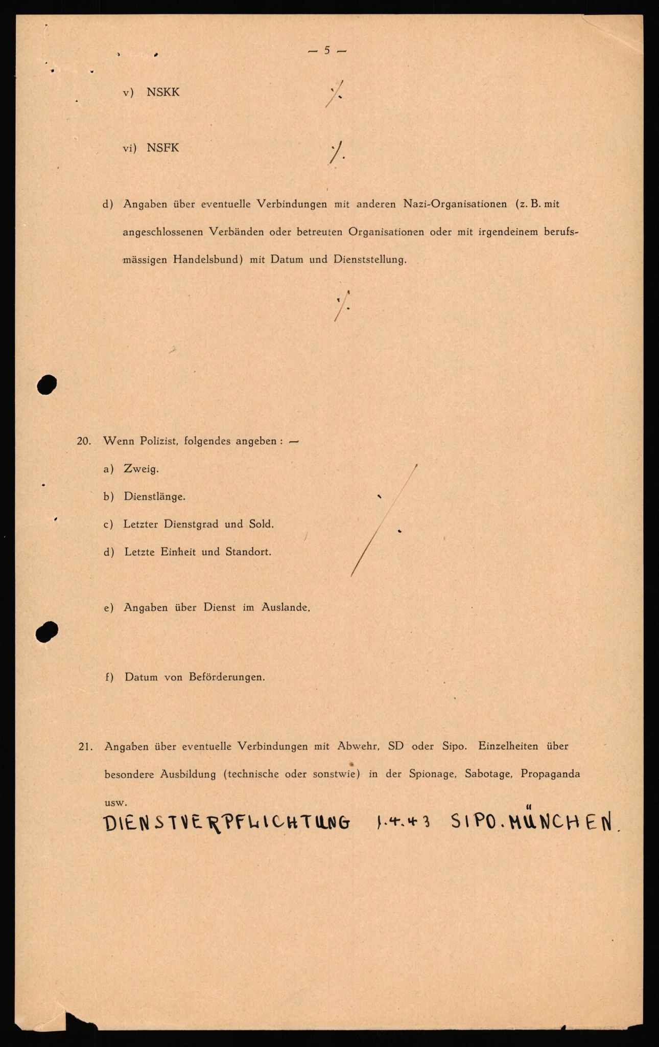 Forsvaret, Forsvarets overkommando II, AV/RA-RAFA-3915/D/Db/L0037: CI Questionaires. Tyske okkupasjonsstyrker i Norge. Tyskere., 1945-1946, s. 530