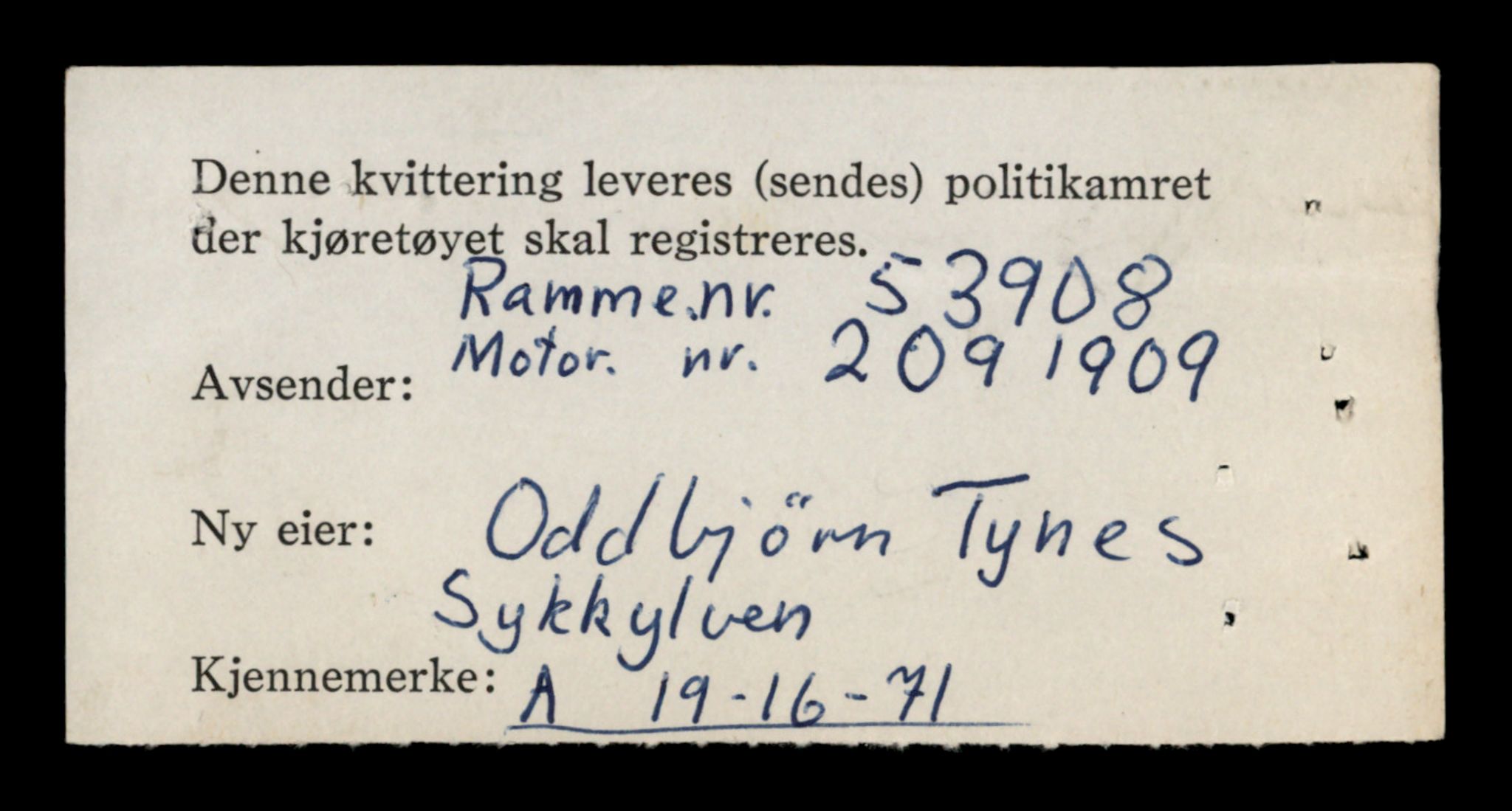 Møre og Romsdal vegkontor - Ålesund trafikkstasjon, AV/SAT-A-4099/F/Fe/L0040: Registreringskort for kjøretøy T 13531 - T 13709, 1927-1998, s. 1002