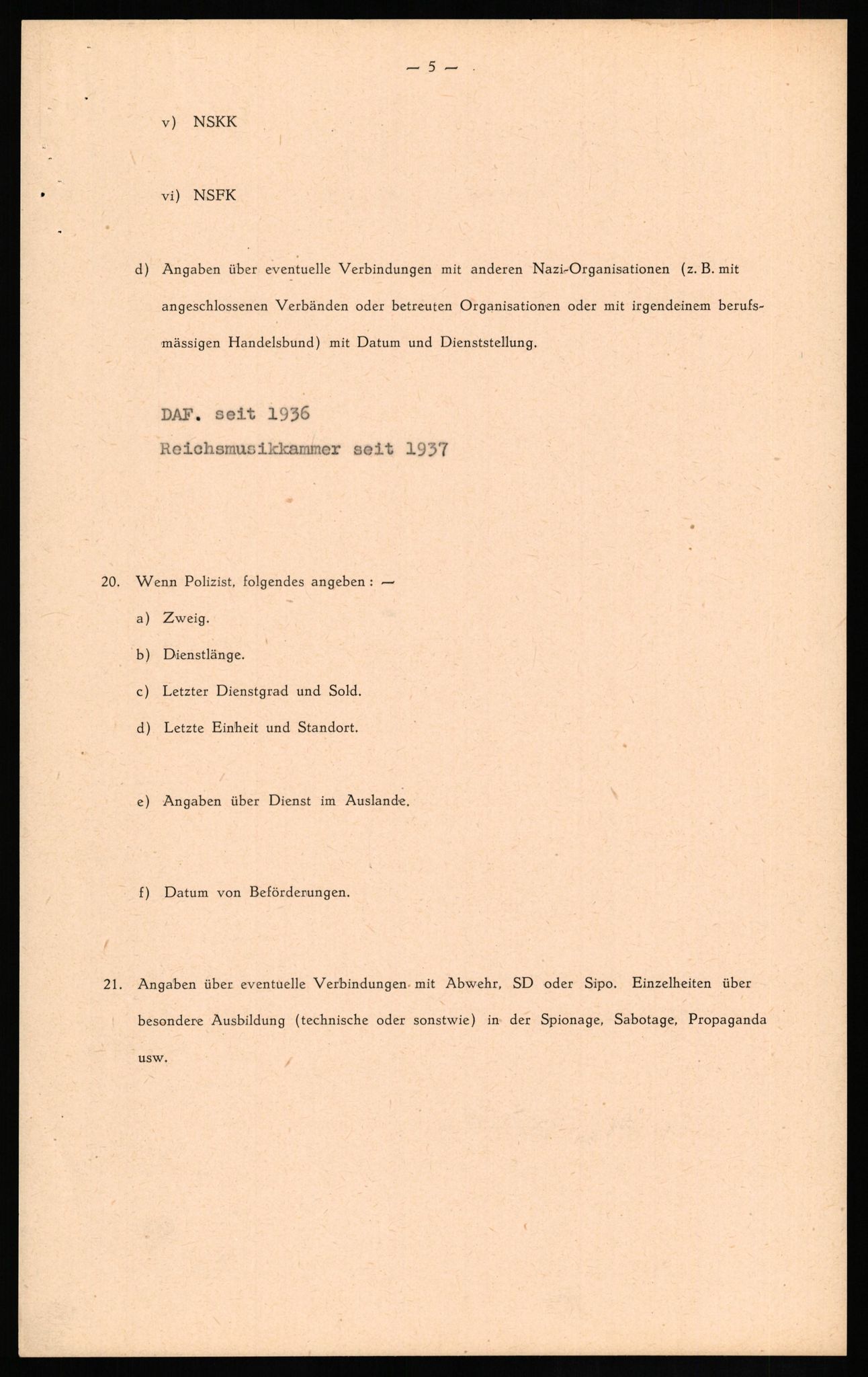 Forsvaret, Forsvarets overkommando II, AV/RA-RAFA-3915/D/Db/L0019: CI Questionaires. Tyske okkupasjonsstyrker i Norge. Tyskere., 1945-1946, s. 547