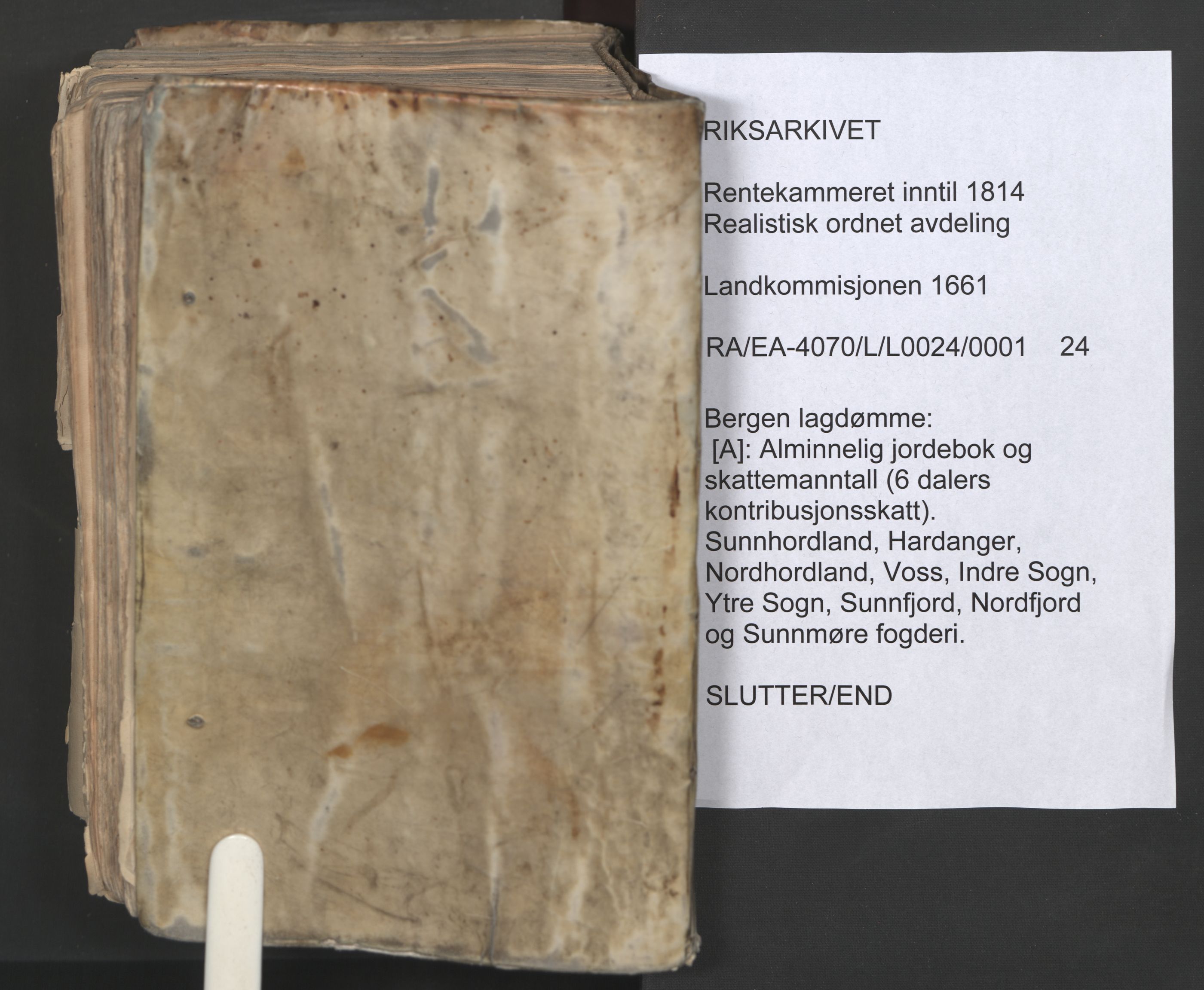 Rentekammeret inntil 1814, Realistisk ordnet avdeling, AV/RA-EA-4070/L/L0024/0001: Bergen lagdømme: / [A]: Alminnelig jordebok og skattemanntall (6 dalers kontribusjonsskatt). Sunnhordland, Hardanger, Nordhordland, Voss, Indre Sogn, Ytre Sogn, Sunnfjord, Nordfjord og Sunnmøre fogderi., 1661