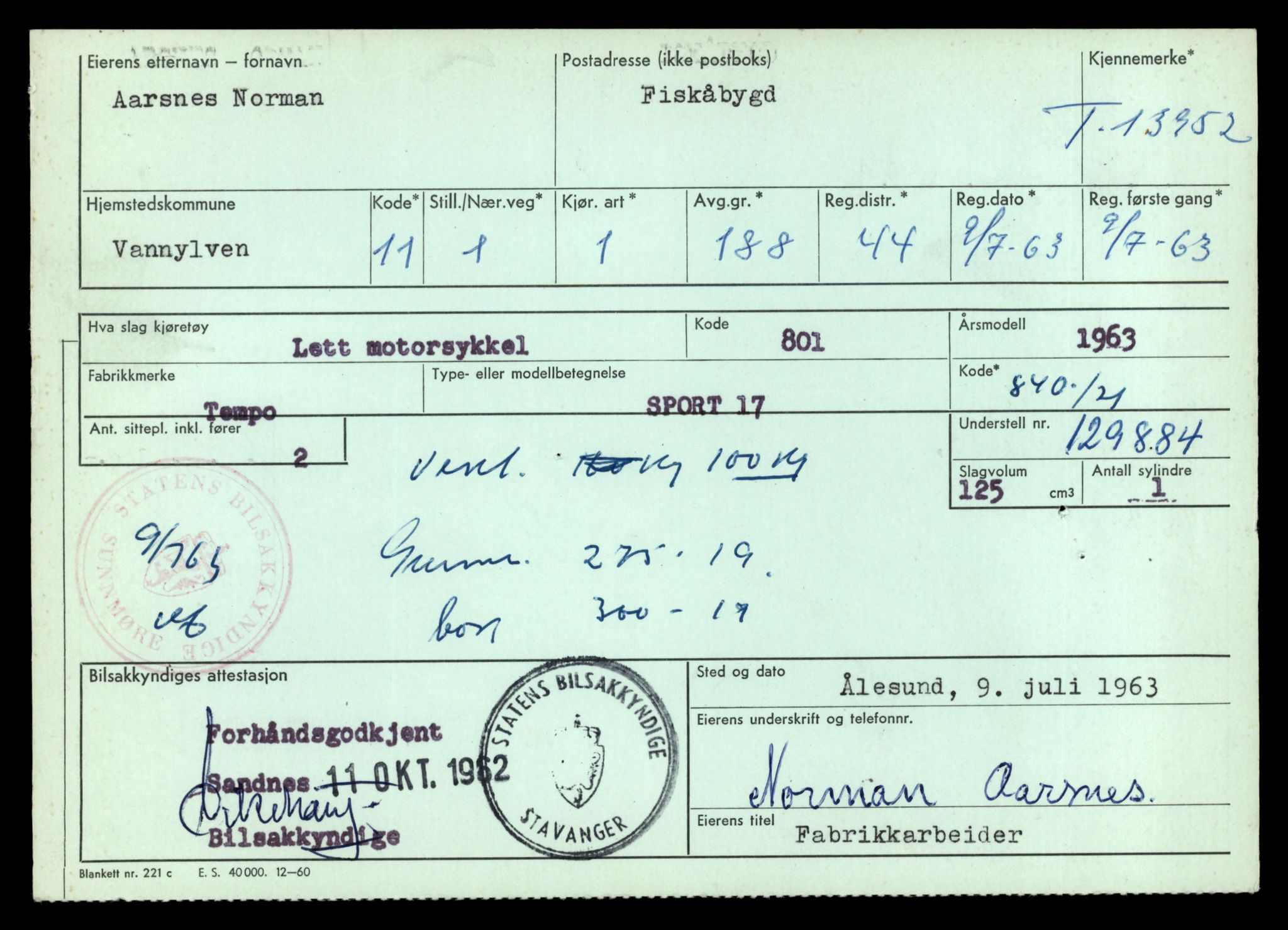 Møre og Romsdal vegkontor - Ålesund trafikkstasjon, AV/SAT-A-4099/F/Fe/L0042: Registreringskort for kjøretøy T 13906 - T 14079, 1927-1998, s. 777