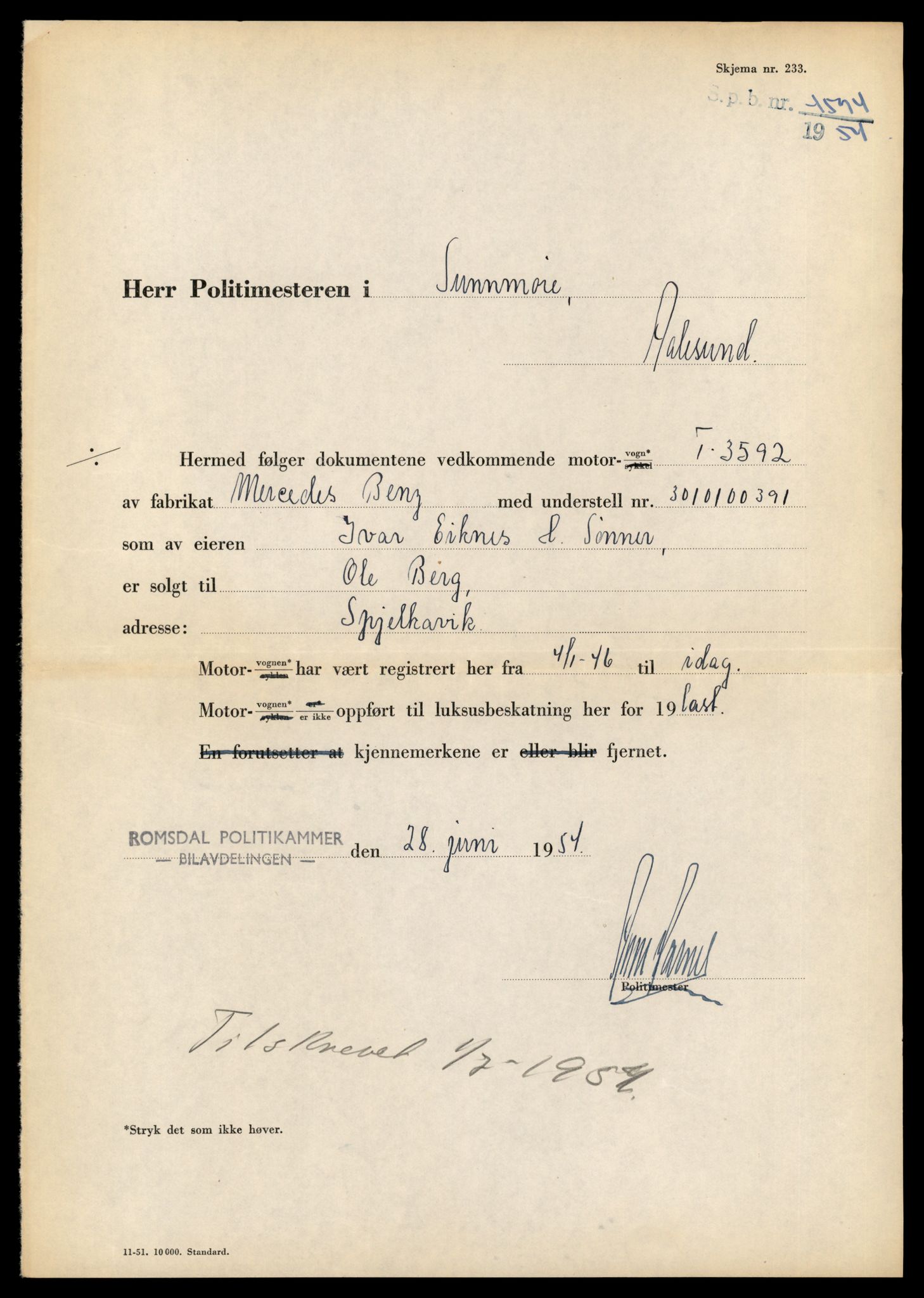 Møre og Romsdal vegkontor - Ålesund trafikkstasjon, AV/SAT-A-4099/F/Fe/L0035: Registreringskort for kjøretøy T 12653 - T 12829, 1927-1998, s. 990
