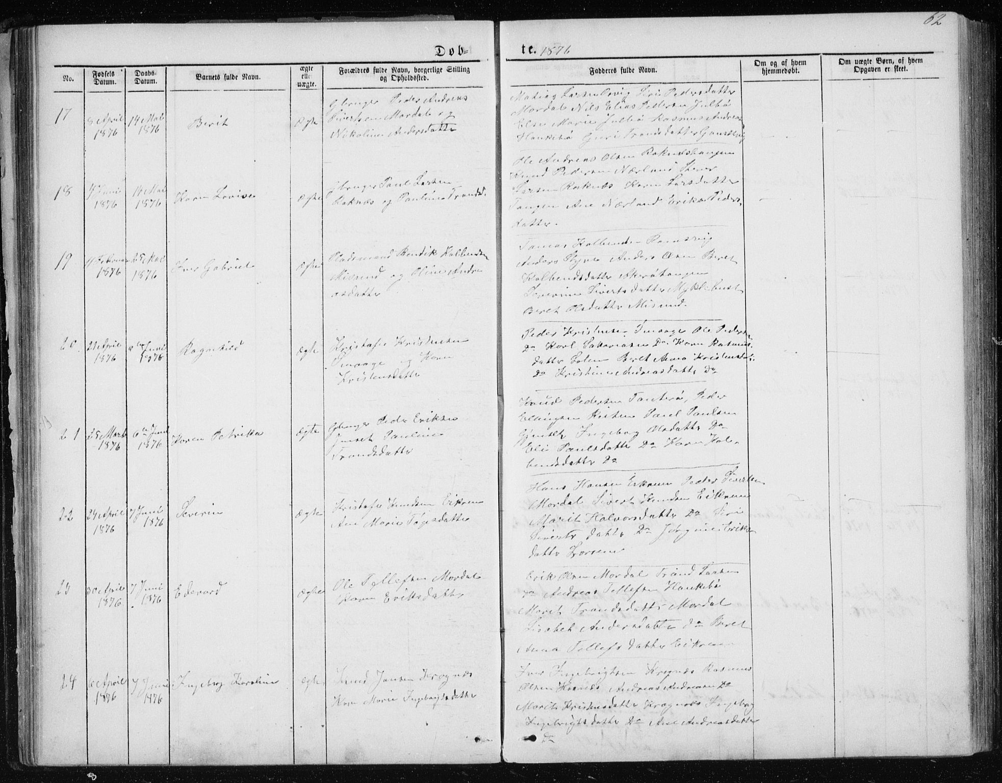 Ministerialprotokoller, klokkerbøker og fødselsregistre - Møre og Romsdal, AV/SAT-A-1454/560/L0724: Klokkerbok nr. 560C01, 1867-1892, s. 62