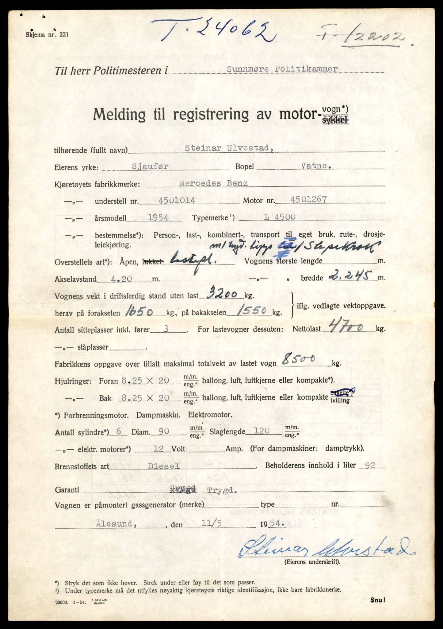 Møre og Romsdal vegkontor - Ålesund trafikkstasjon, AV/SAT-A-4099/F/Fe/L0032: Registreringskort for kjøretøy T 11997 - T 12149, 1927-1998, s. 495