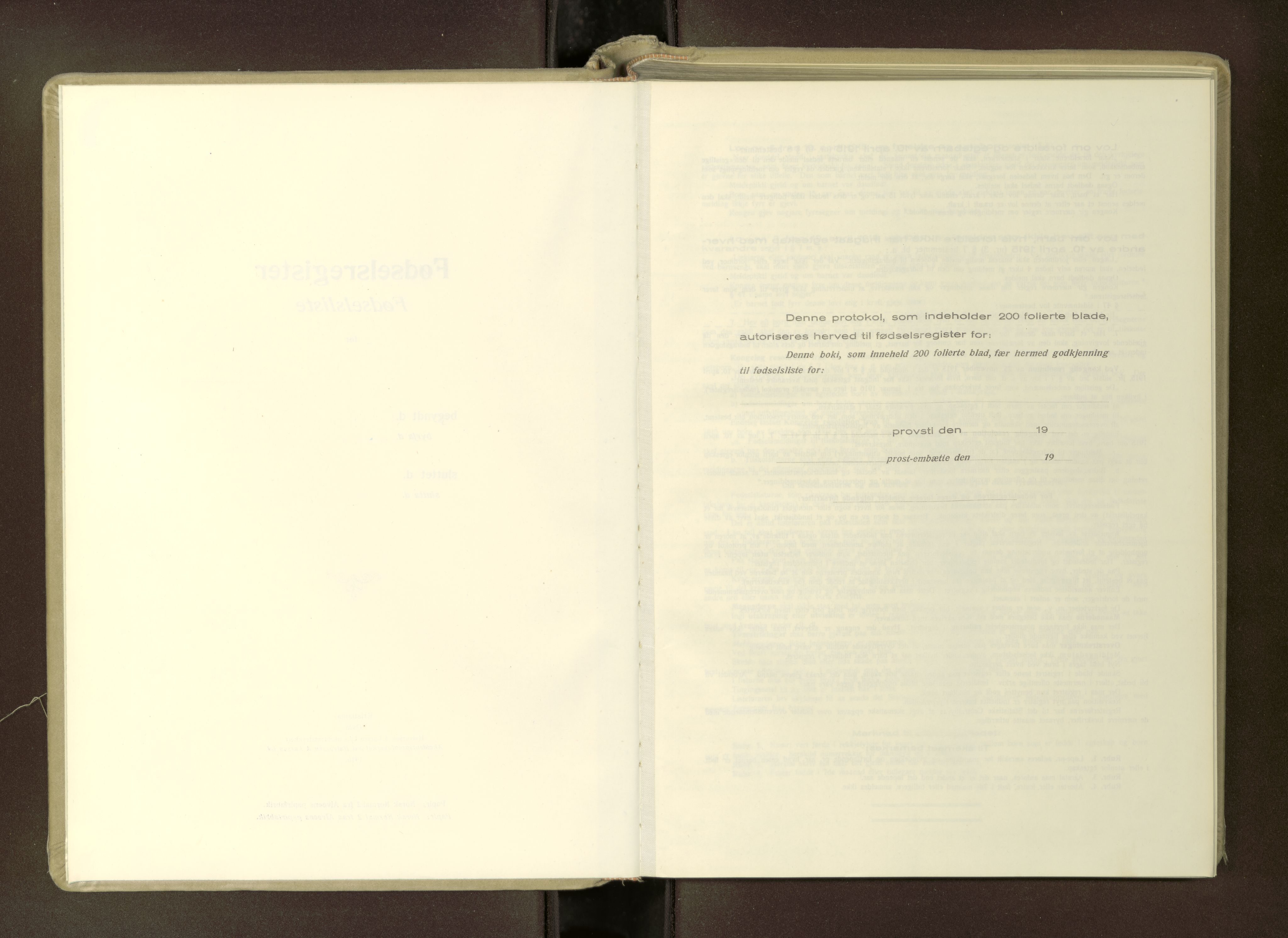 Ministerialprotokoller, klokkerbøker og fødselsregistre - Møre og Romsdal, AV/SAT-A-1454/512/L0173: Fødselsregister nr. 512---, 1916-1982