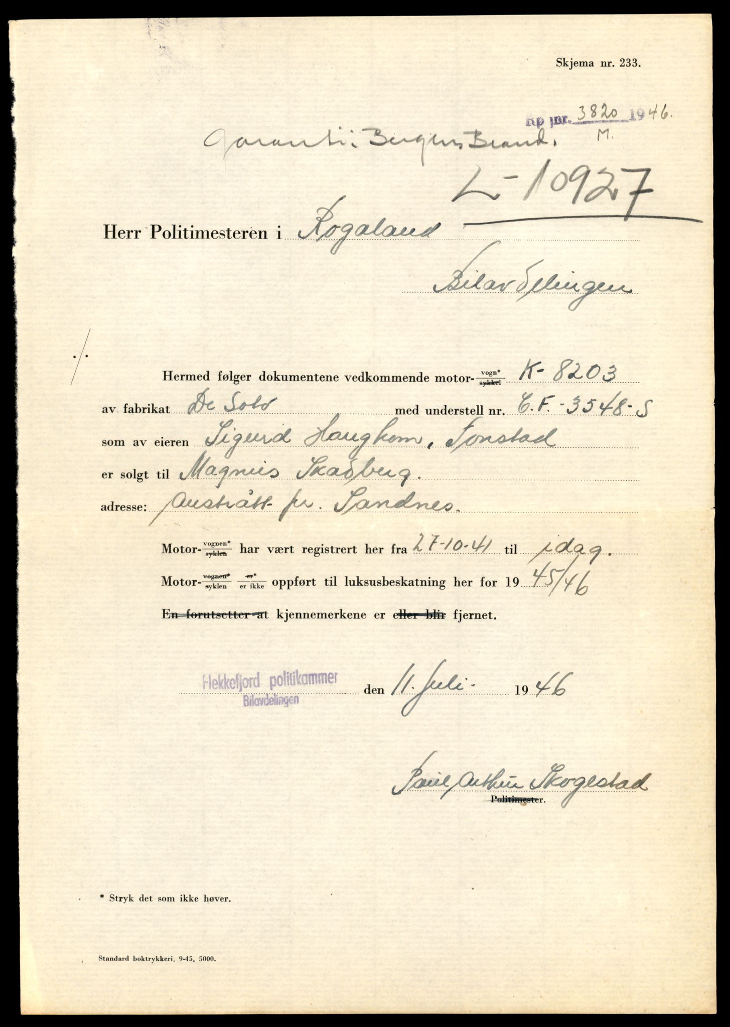 Møre og Romsdal vegkontor - Ålesund trafikkstasjon, AV/SAT-A-4099/F/Fe/L0049: Registreringskort for kjøretøy T 14864 - T 18613, 1927-1998, s. 1111