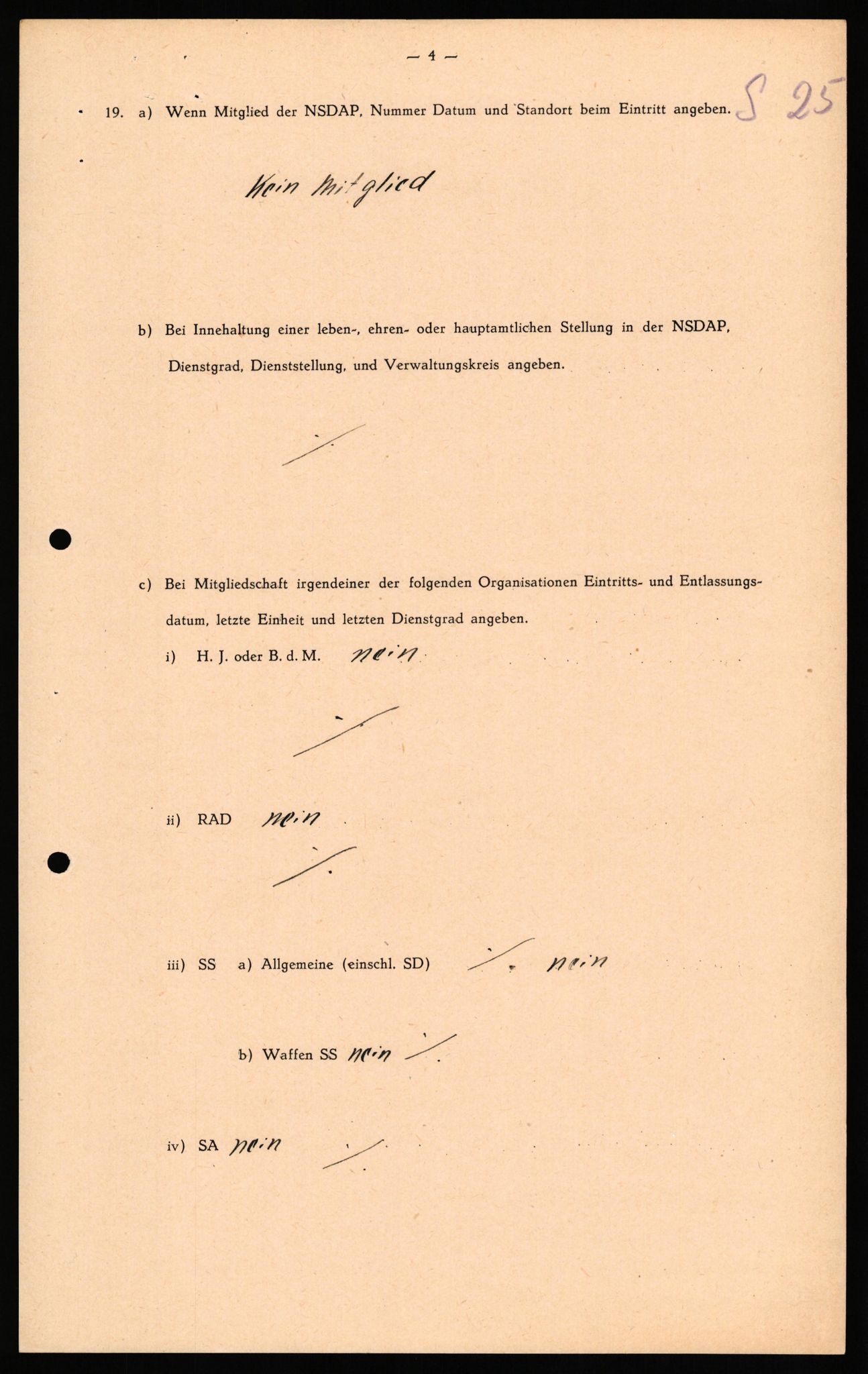 Forsvaret, Forsvarets overkommando II, RA/RAFA-3915/D/Db/L0032: CI Questionaires. Tyske okkupasjonsstyrker i Norge. Tyskere., 1945-1946, s. 16