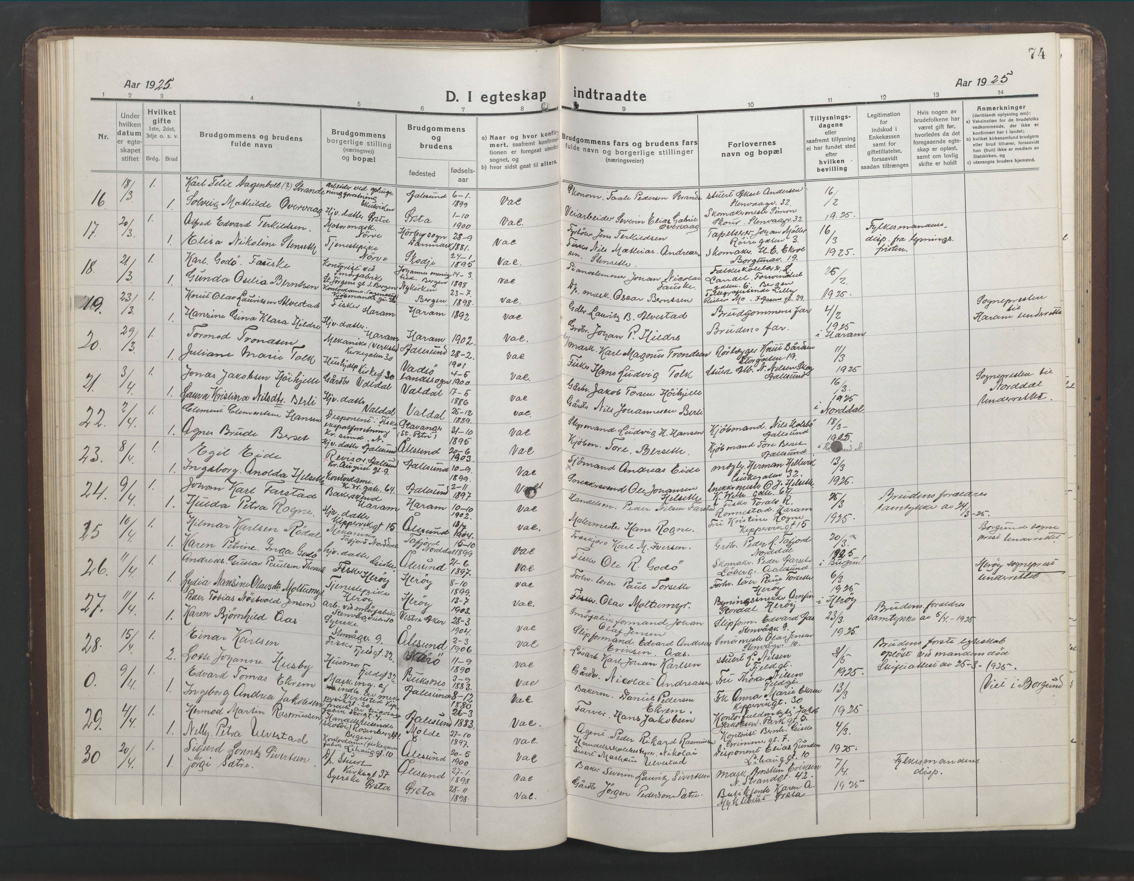 Ministerialprotokoller, klokkerbøker og fødselsregistre - Møre og Romsdal, AV/SAT-A-1454/529/L0473: Klokkerbok nr. 529C10, 1918-1941, s. 74