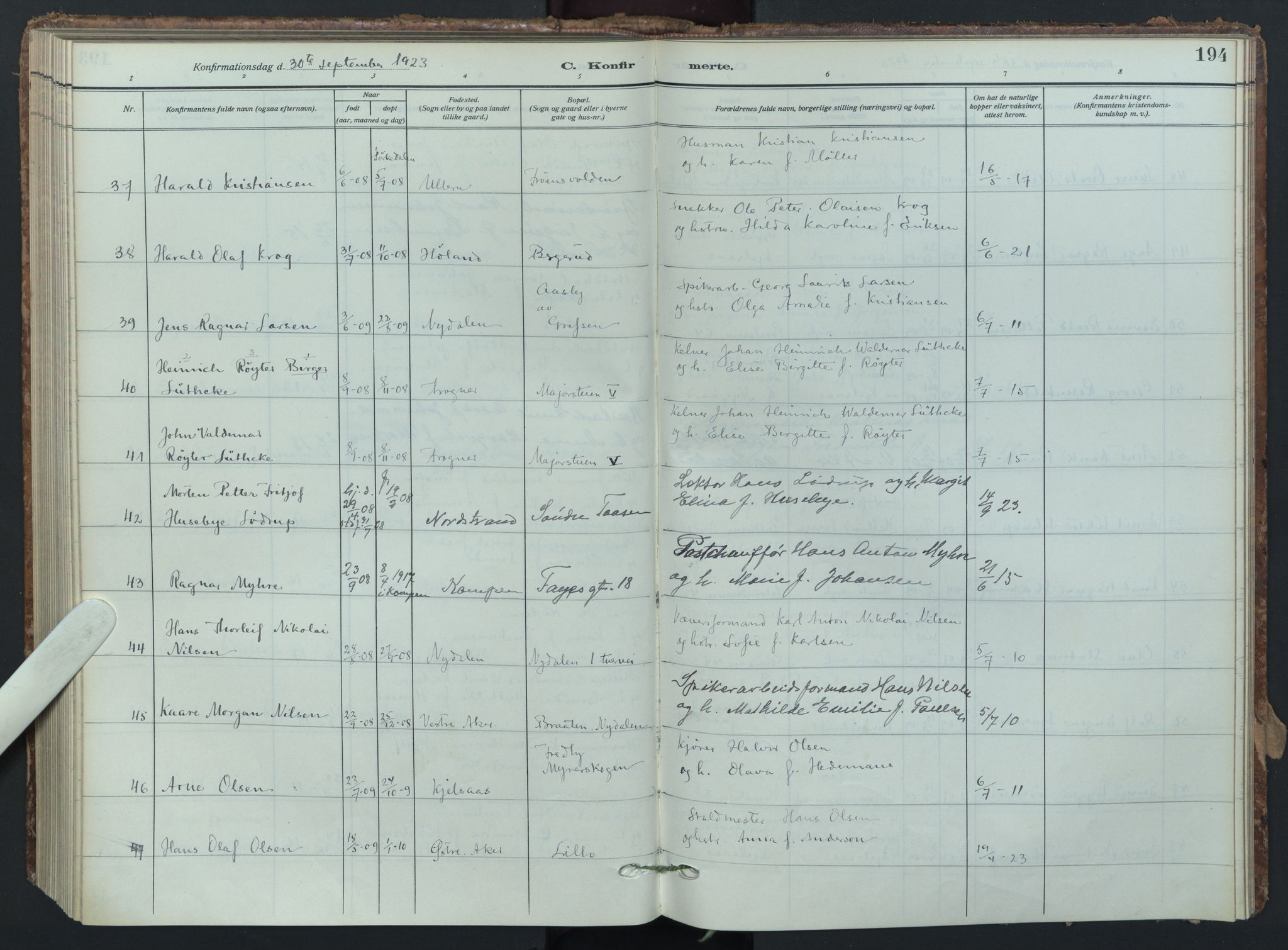 Vestre Aker prestekontor Kirkebøker, AV/SAO-A-10025/F/Fa/L0017: Ministerialbok nr. 17, 1910-1926, s. 194