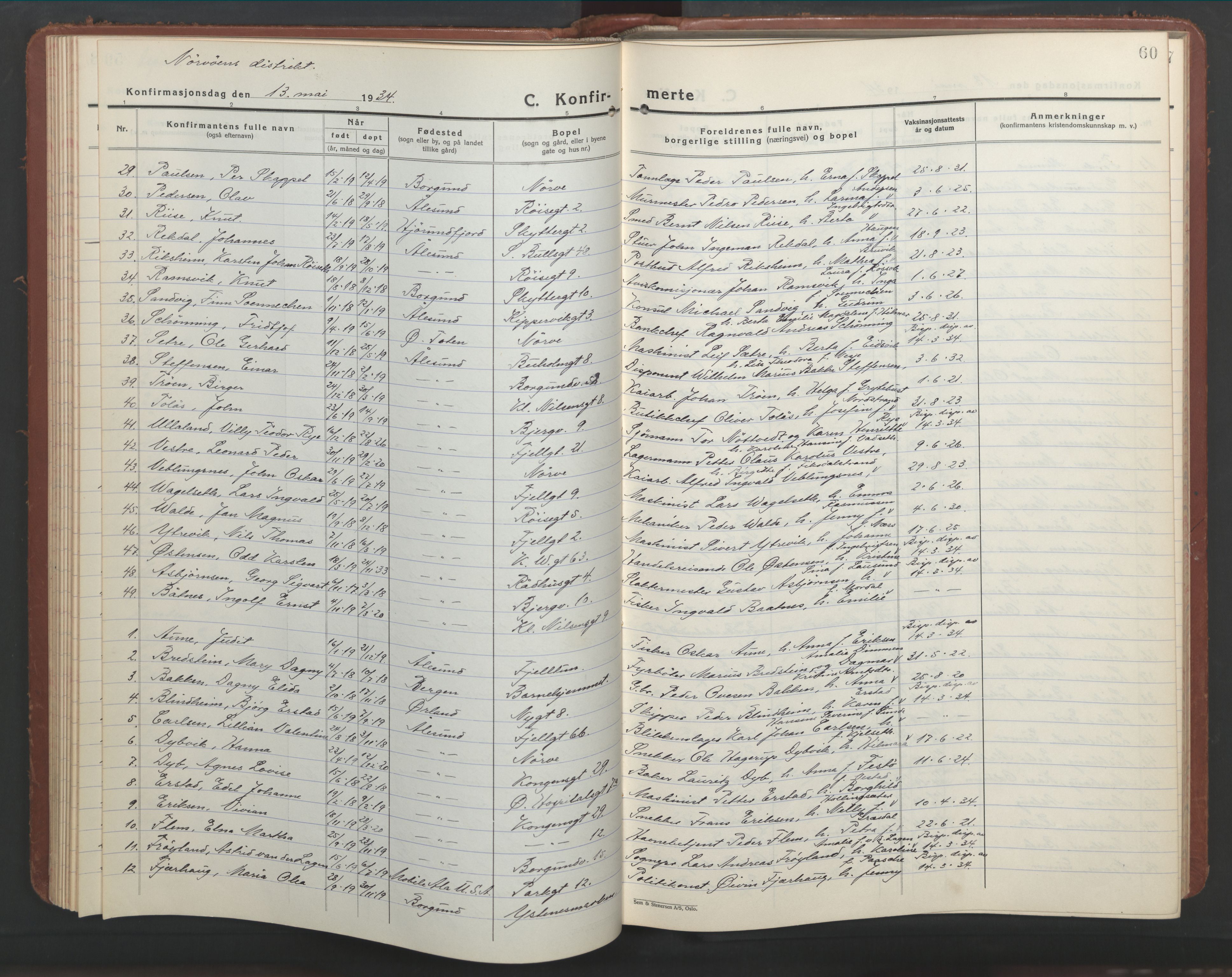 Ministerialprotokoller, klokkerbøker og fødselsregistre - Møre og Romsdal, AV/SAT-A-1454/529/L0476: Klokkerbok nr. 529C13, 1929-1953, s. 60