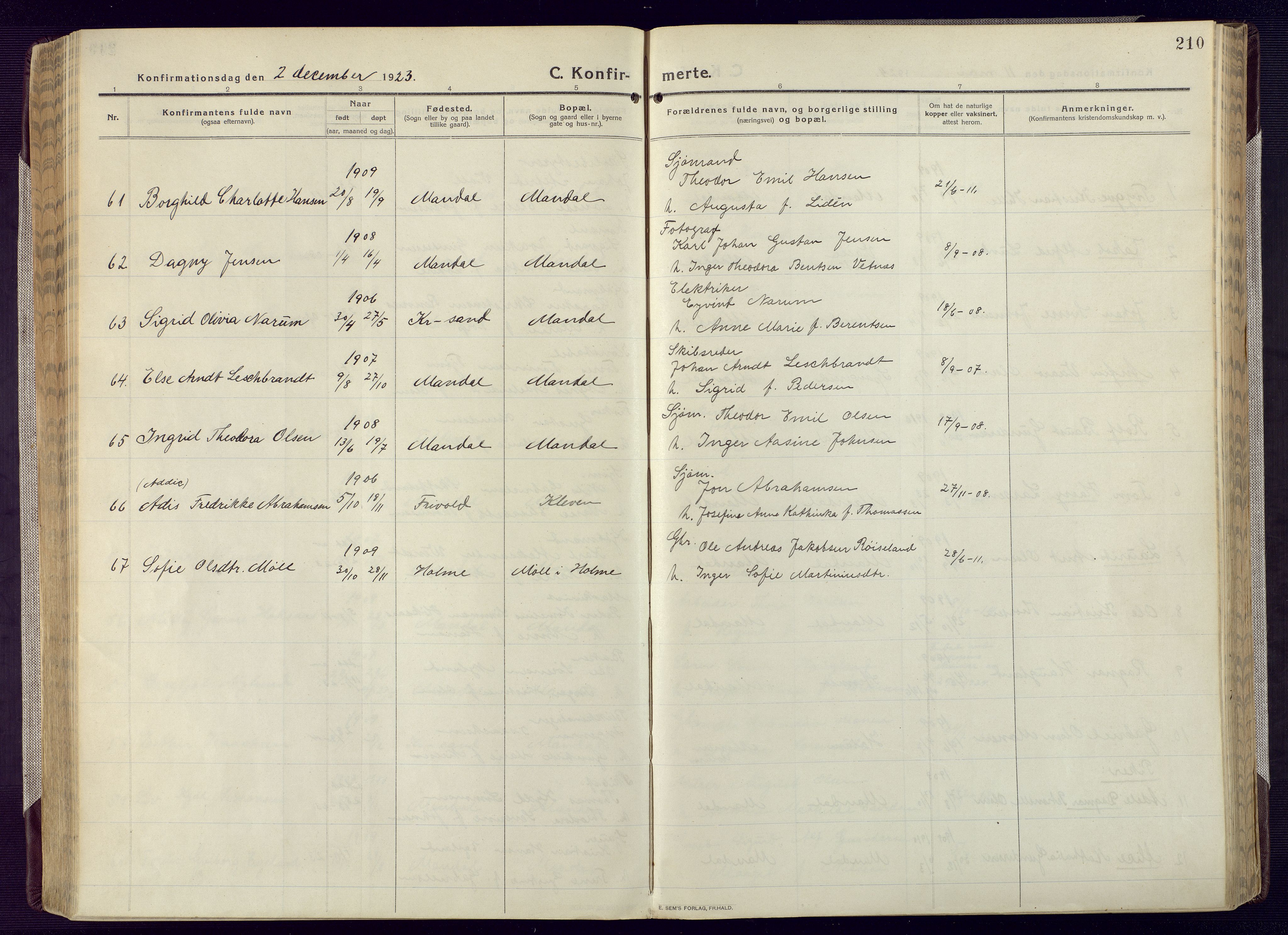Mandal sokneprestkontor, SAK/1111-0030/F/Fa/Fac/L0001: Ministerialbok nr. A 1, 1913-1925, s. 210