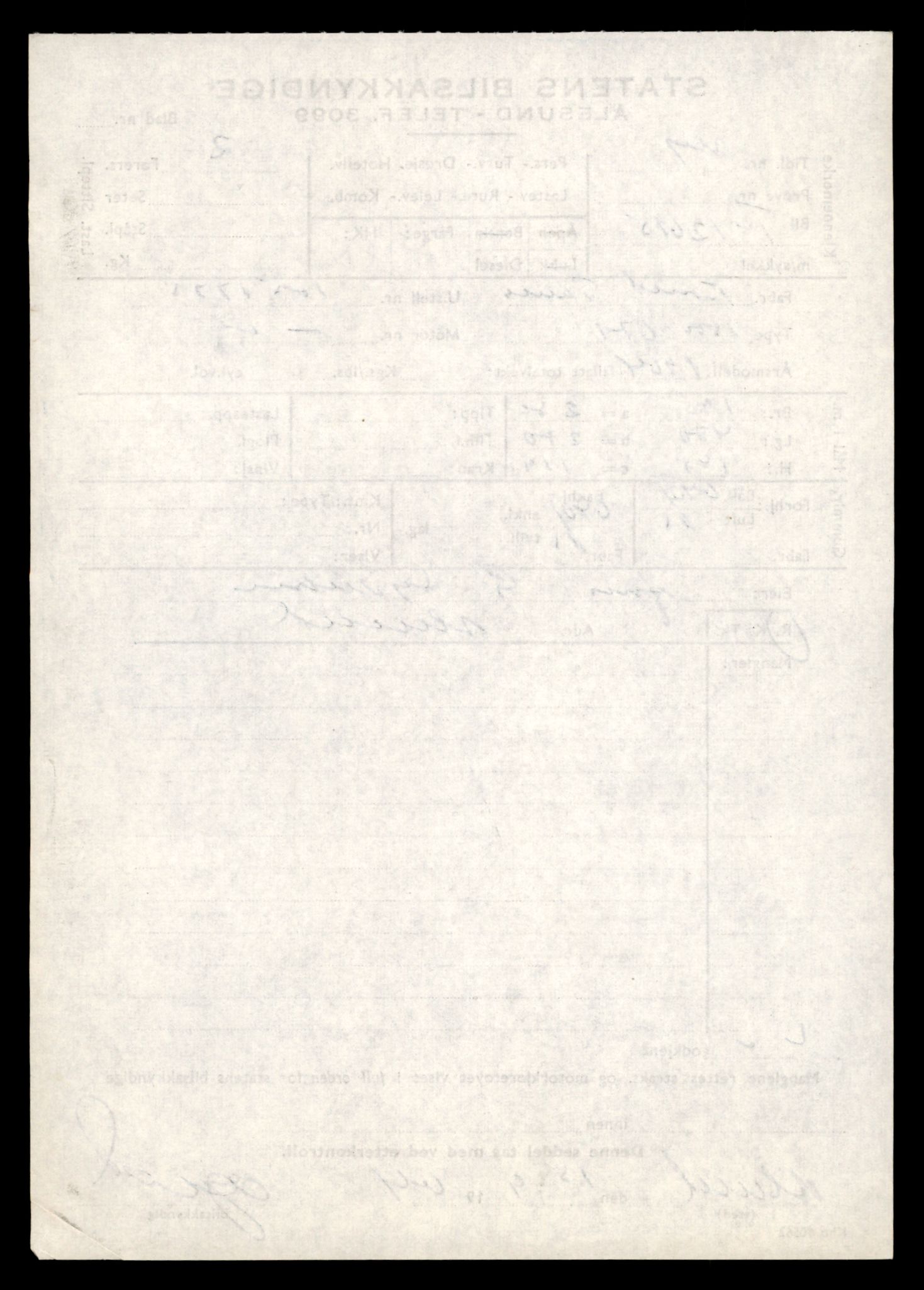 Møre og Romsdal vegkontor - Ålesund trafikkstasjon, AV/SAT-A-4099/F/Fe/L0034: Registreringskort for kjøretøy T 12500 - T 12652, 1927-1998, s. 2208