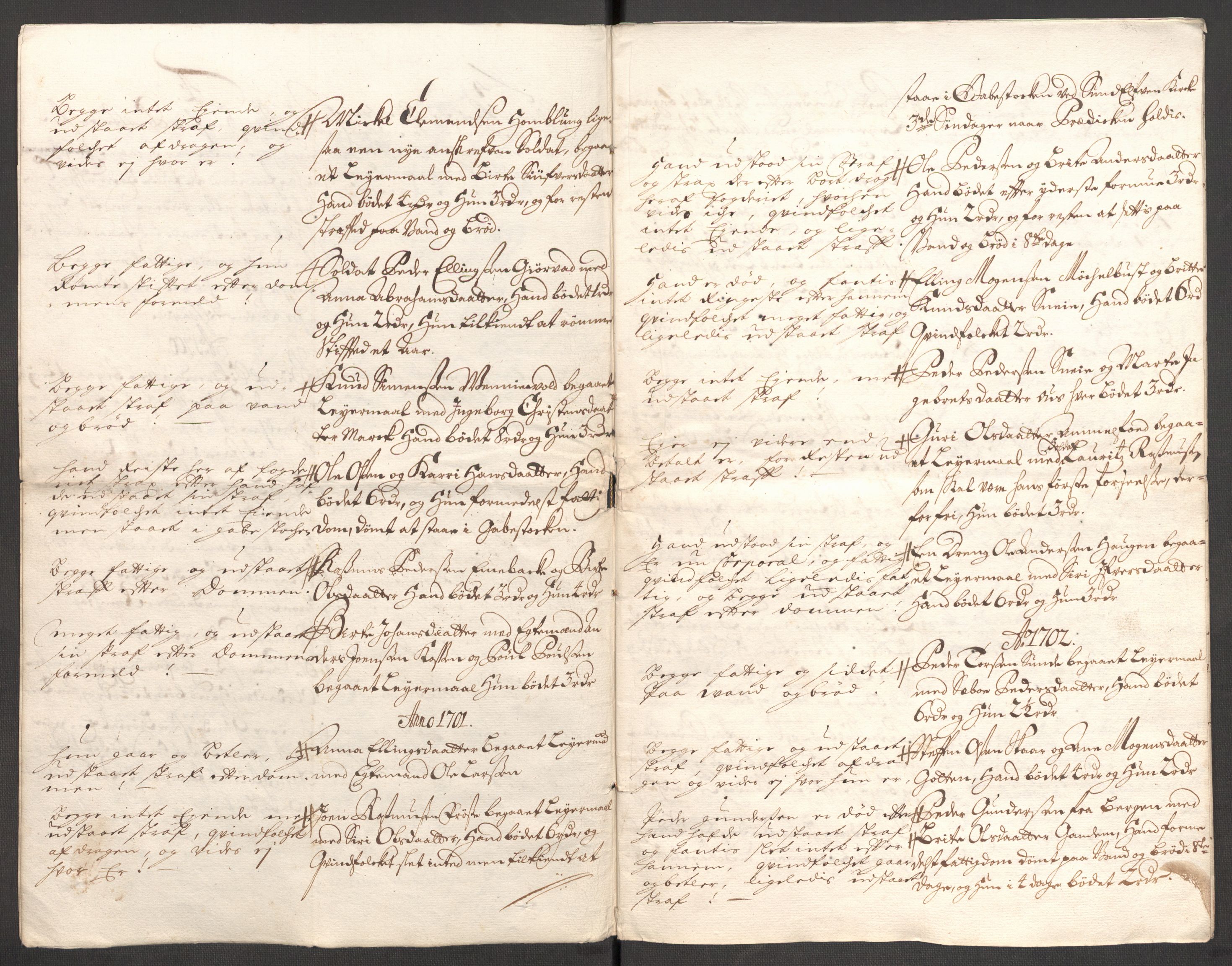 Rentekammeret inntil 1814, Reviderte regnskaper, Fogderegnskap, AV/RA-EA-4092/R54/L3559: Fogderegnskap Sunnmøre, 1702-1703, s. 380