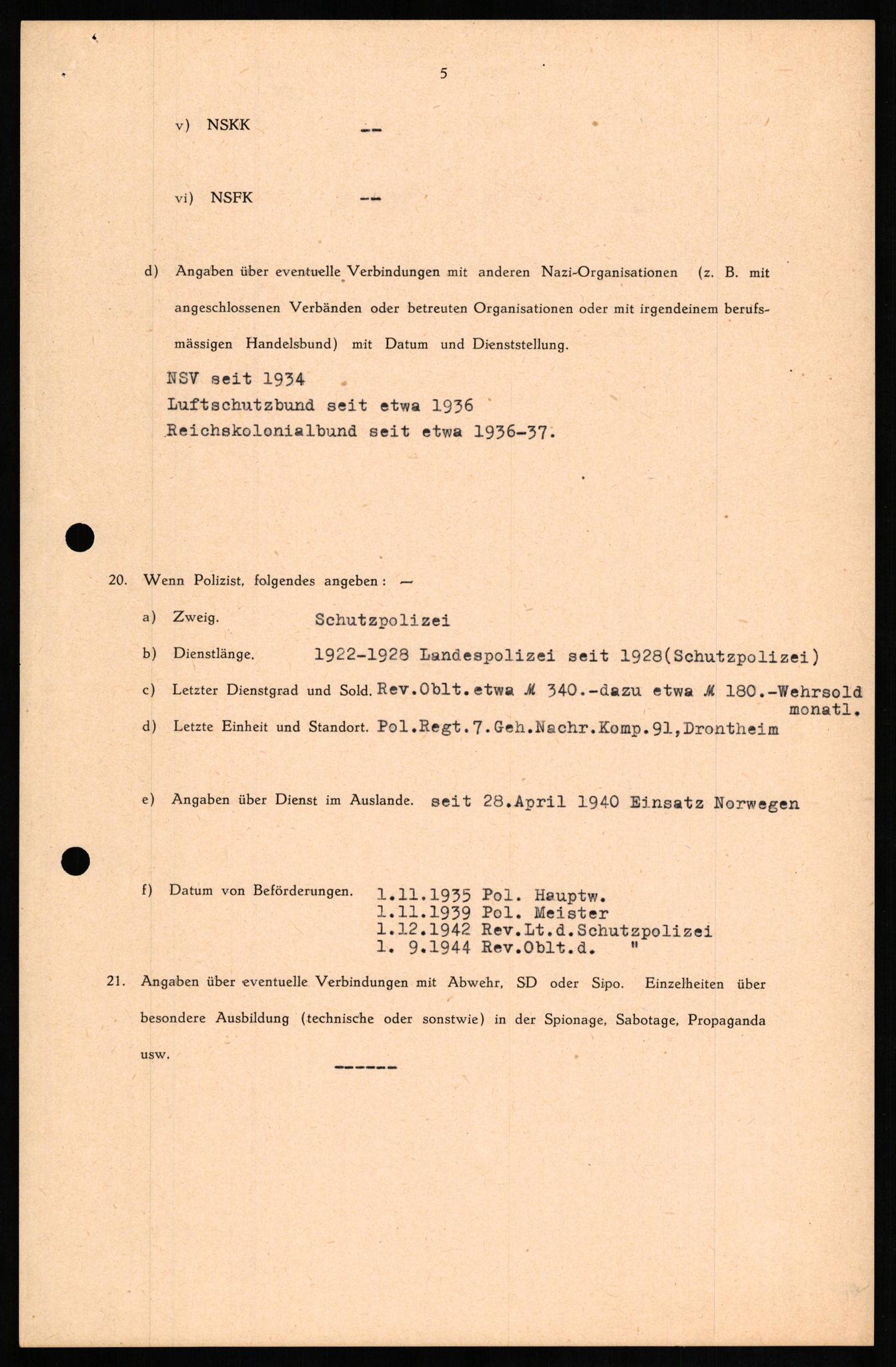 Forsvaret, Forsvarets overkommando II, AV/RA-RAFA-3915/D/Db/L0015: CI Questionaires. Tyske okkupasjonsstyrker i Norge. Tyskere., 1945-1946, s. 404