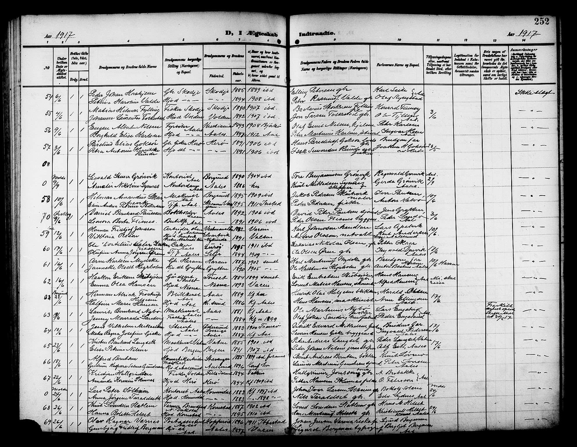 Ministerialprotokoller, klokkerbøker og fødselsregistre - Møre og Romsdal, AV/SAT-A-1454/529/L0470: Klokkerbok nr. 529C07, 1907-1917, s. 252