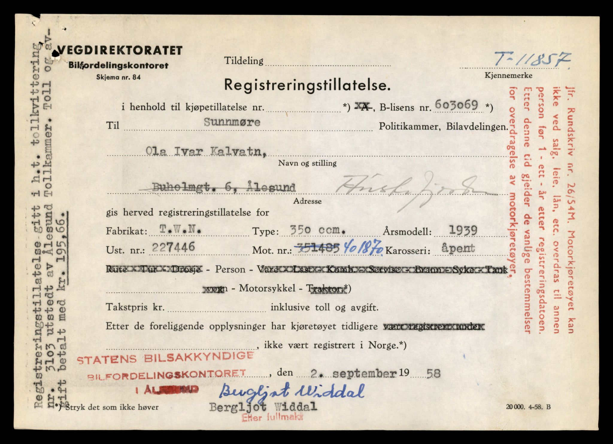 Møre og Romsdal vegkontor - Ålesund trafikkstasjon, AV/SAT-A-4099/F/Fe/L0031: Registreringskort for kjøretøy T 11800 - T 11996, 1927-1998, s. 1033