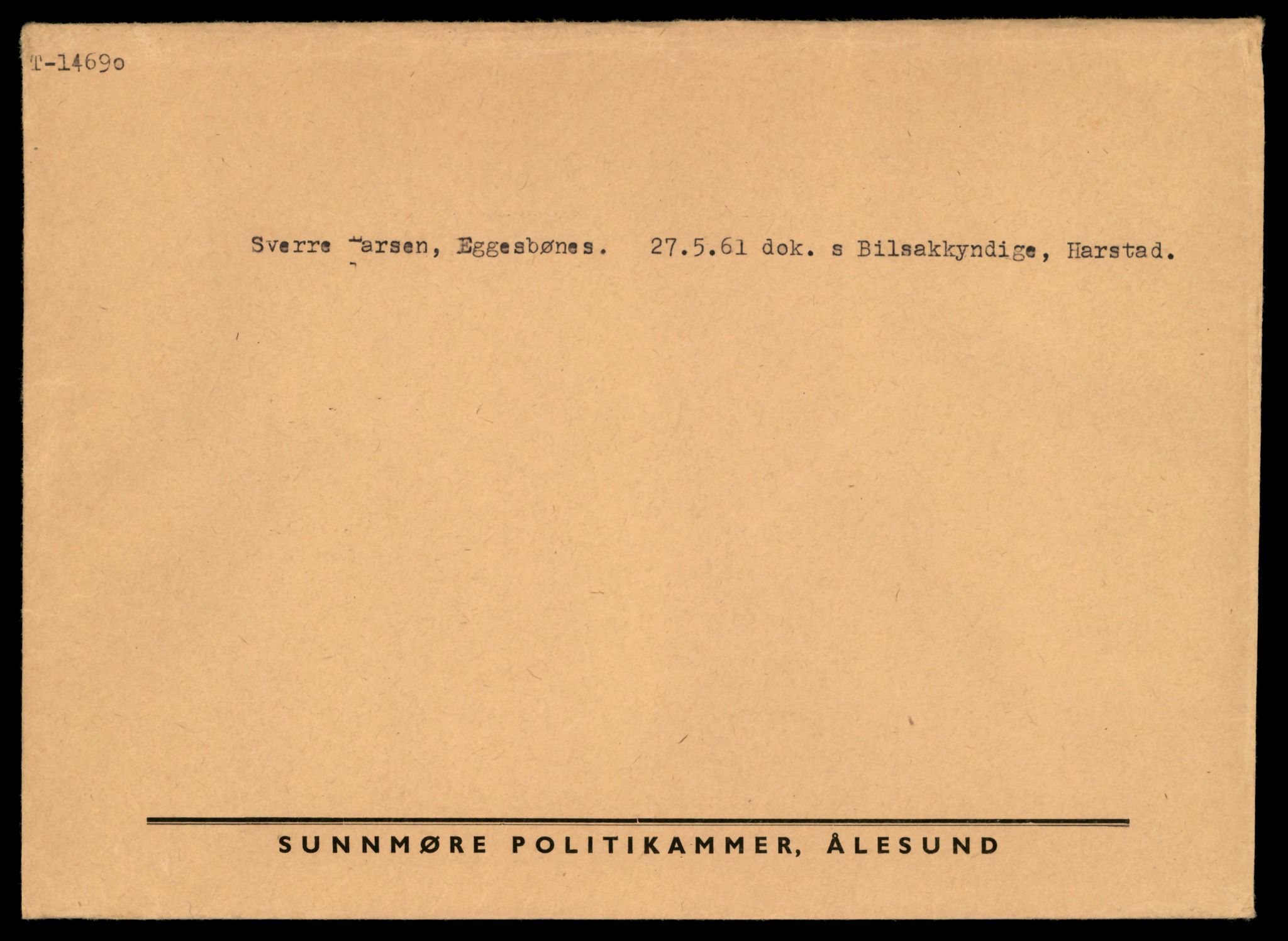 Møre og Romsdal vegkontor - Ålesund trafikkstasjon, AV/SAT-A-4099/F/Fe/L0047: Registreringskort for kjøretøy T 14580 - T 14720, 1927-1998, s. 2559