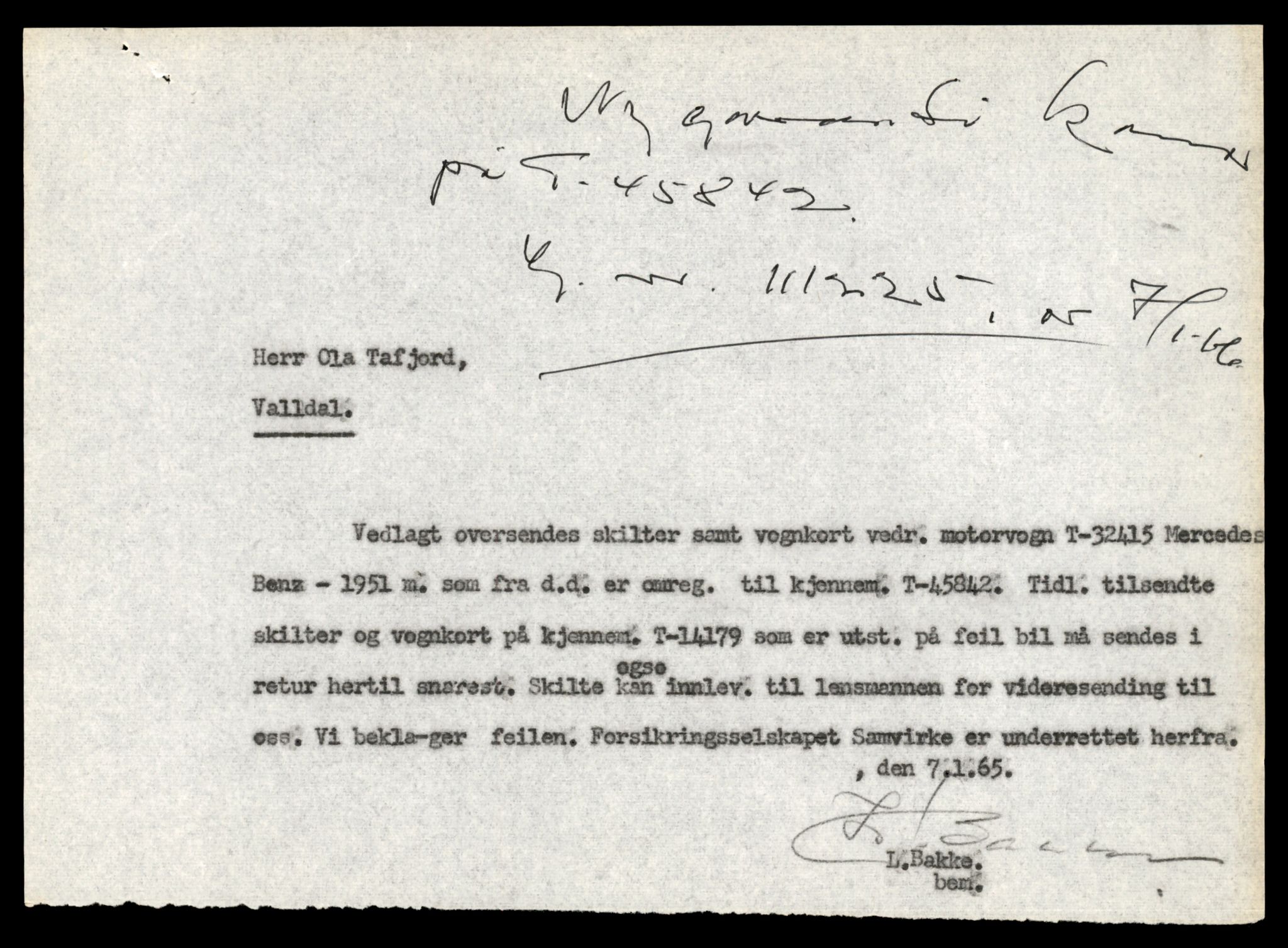 Møre og Romsdal vegkontor - Ålesund trafikkstasjon, AV/SAT-A-4099/F/Fe/L0043: Registreringskort for kjøretøy T 14080 - T 14204, 1927-1998, s. 2579
