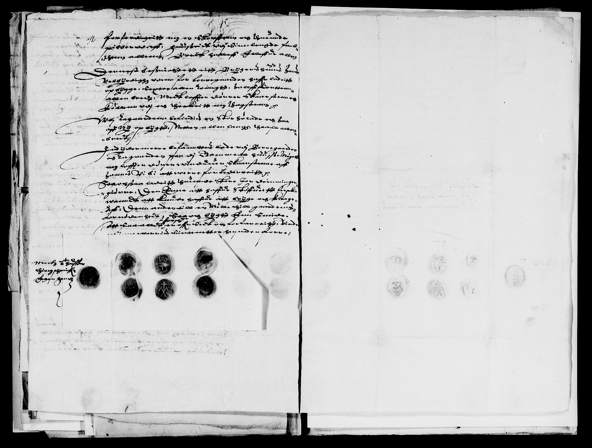 Rentekammeret inntil 1814, Reviderte regnskaper, Lensregnskaper, AV/RA-EA-5023/R/Rb/Rbq/L0022: Nedenes len. Mandals len. Råbyggelag., 1632-1634