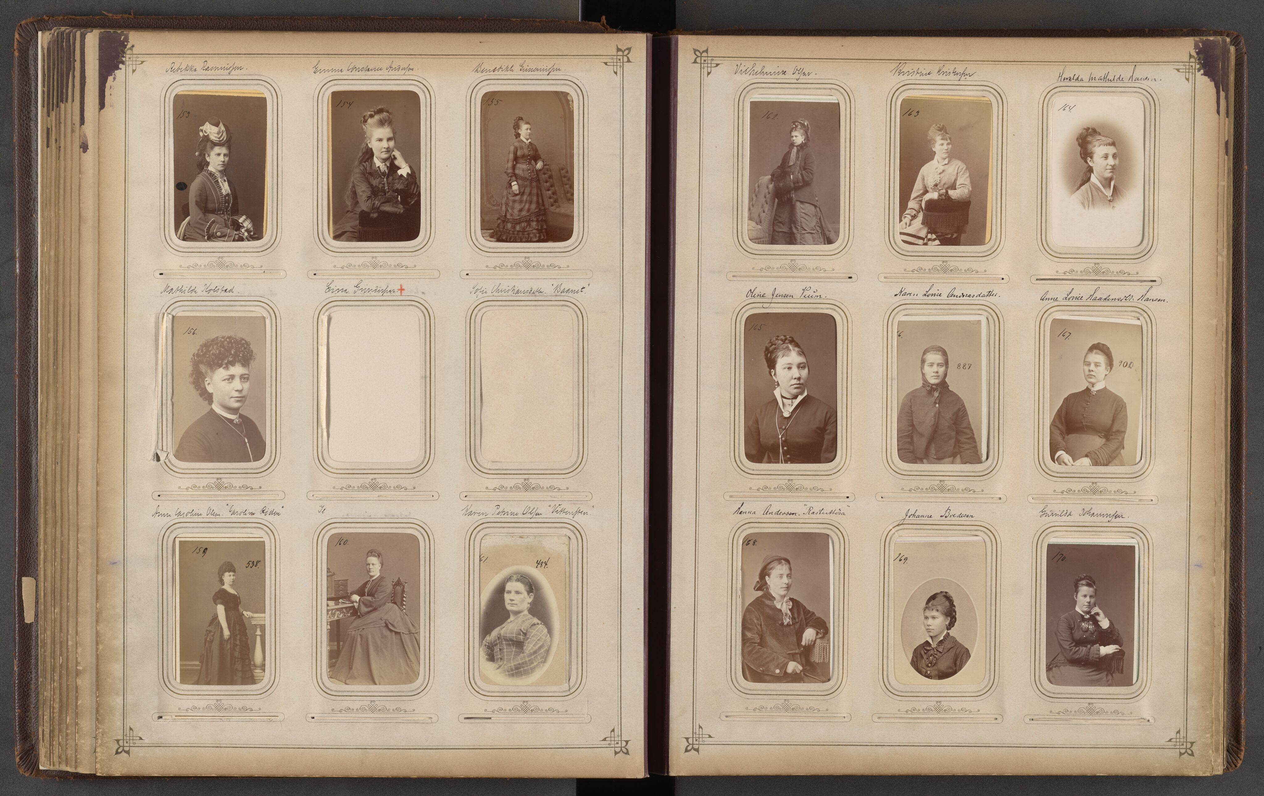 Oslo politikammer, Sedelighetsavdelingen, AV/SAO-A-11437/U/L0001: Fotografialbum, 1880-1900