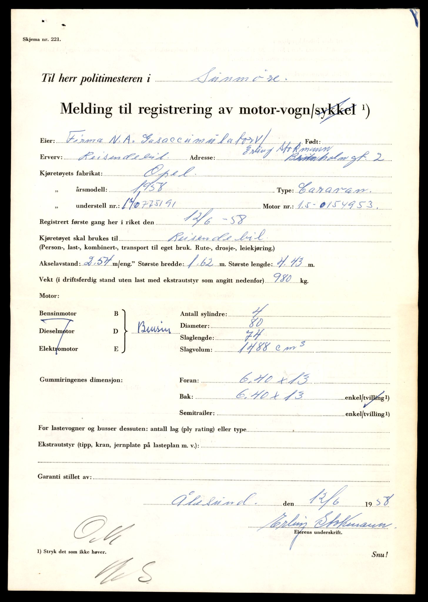 Møre og Romsdal vegkontor - Ålesund trafikkstasjon, AV/SAT-A-4099/F/Fe/L0047: Registreringskort for kjøretøy T 14580 - T 14720, 1927-1998, s. 1047