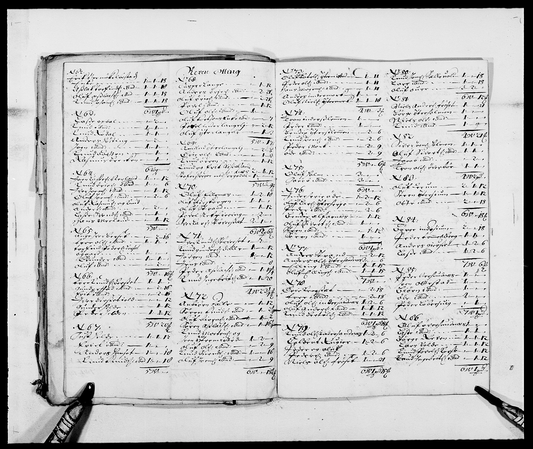 Rentekammeret inntil 1814, Reviderte regnskaper, Fogderegnskap, RA/EA-4092/R55/L3648: Fogderegnskap Romsdal, 1687-1689, s. 84
