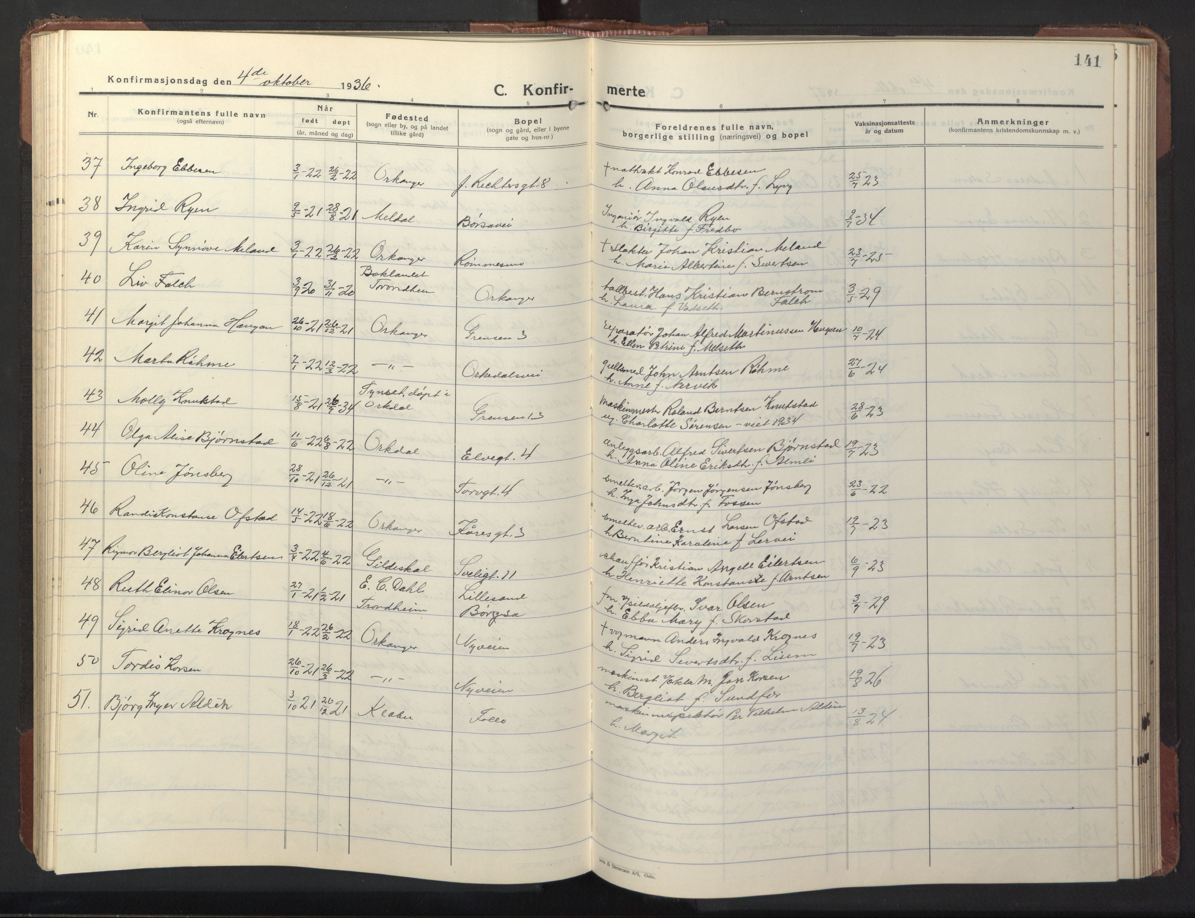 Ministerialprotokoller, klokkerbøker og fødselsregistre - Sør-Trøndelag, AV/SAT-A-1456/669/L0832: Klokkerbok nr. 669C02, 1925-1953, s. 141