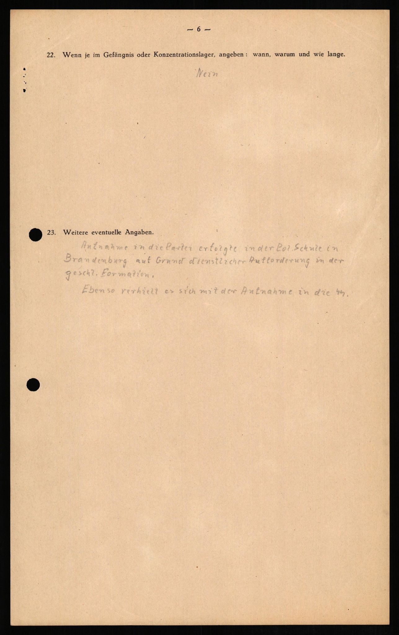 Forsvaret, Forsvarets overkommando II, RA/RAFA-3915/D/Db/L0013: CI Questionaires. Tyske okkupasjonsstyrker i Norge. Tyskere., 1945-1946, s. 39