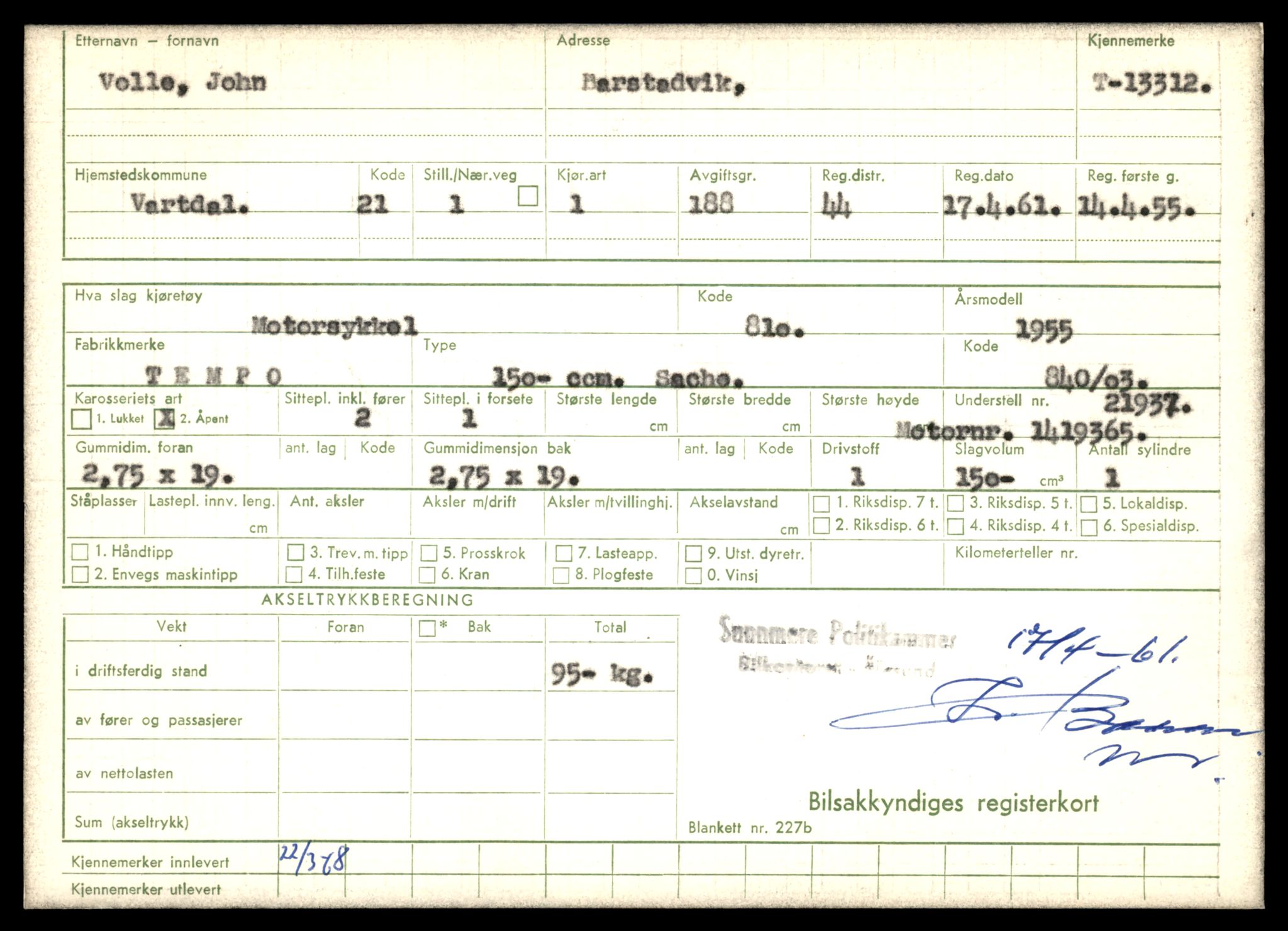 Møre og Romsdal vegkontor - Ålesund trafikkstasjon, AV/SAT-A-4099/F/Fe/L0038: Registreringskort for kjøretøy T 13180 - T 13360, 1927-1998, s. 2261