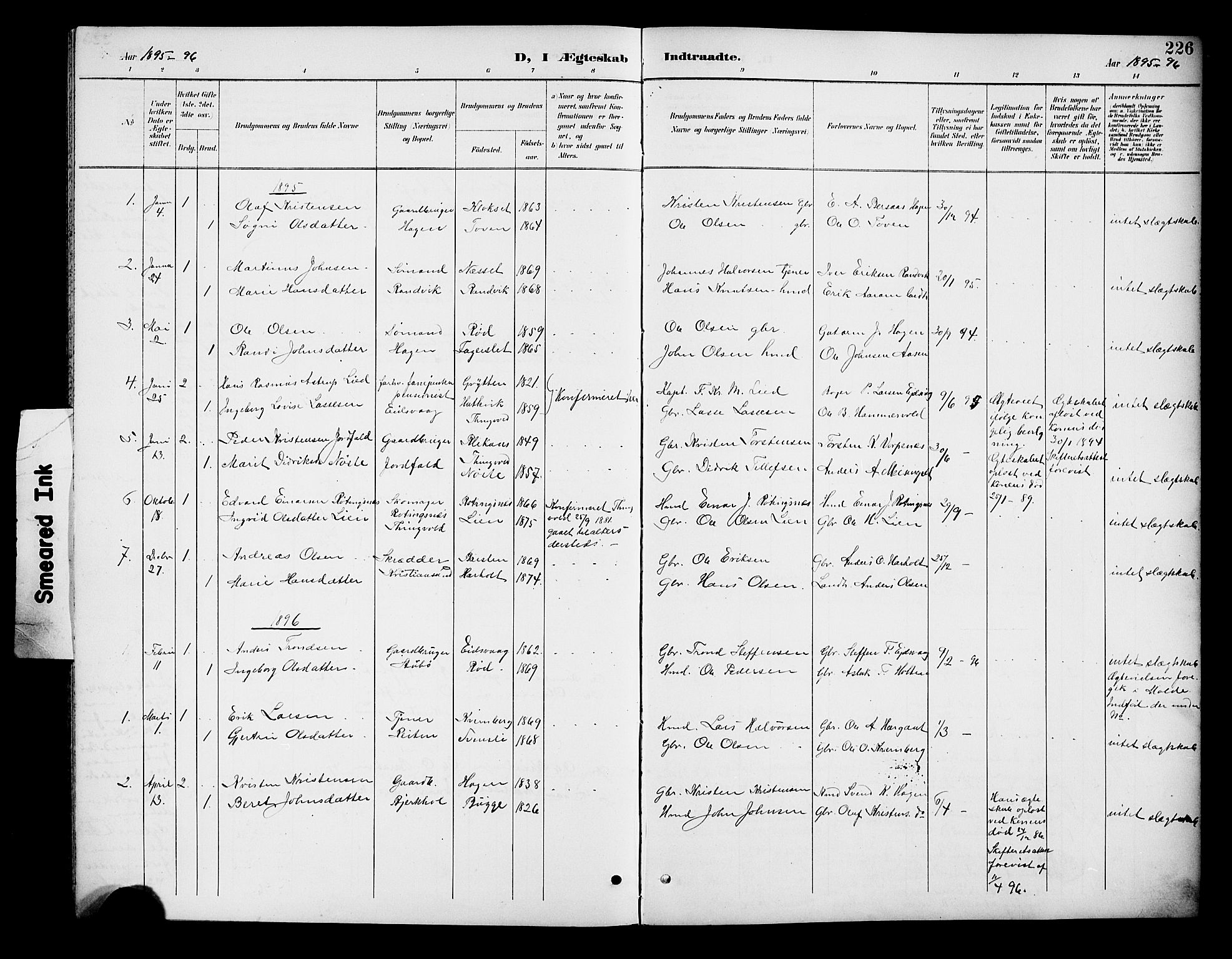 Ministerialprotokoller, klokkerbøker og fødselsregistre - Møre og Romsdal, AV/SAT-A-1454/551/L0632: Klokkerbok nr. 551C04, 1894-1920, s. 226