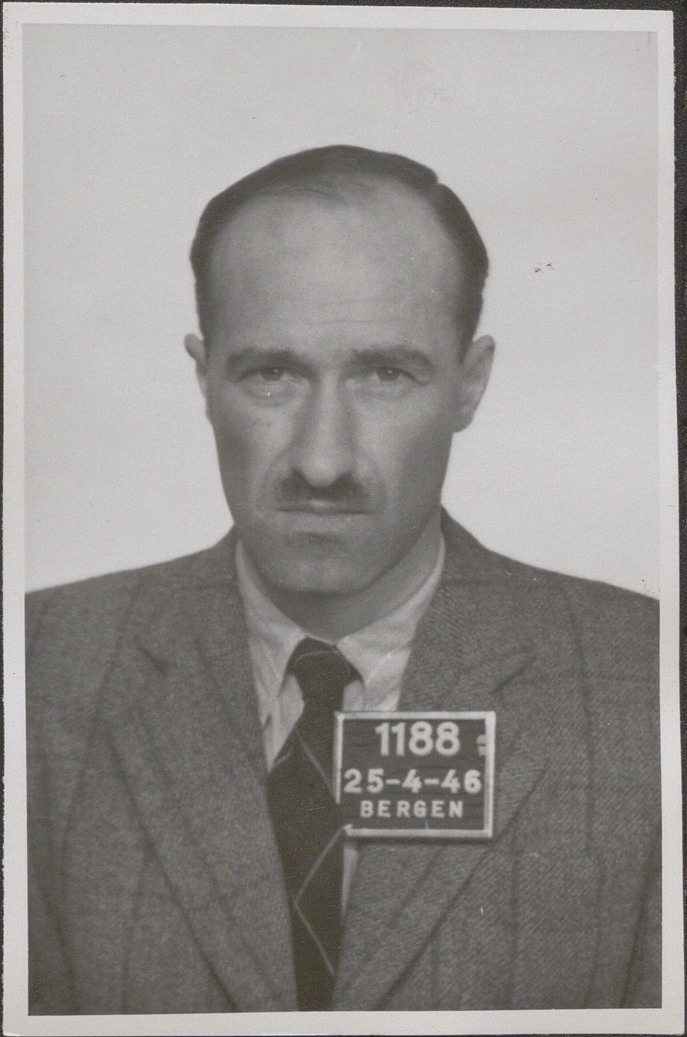 Bergen politikammer / politidistrikt, SAB/A-60401/Y/Yc/Ycd/L0004: Personfoto - landsvikere etc, 1945-1947, s. 1134