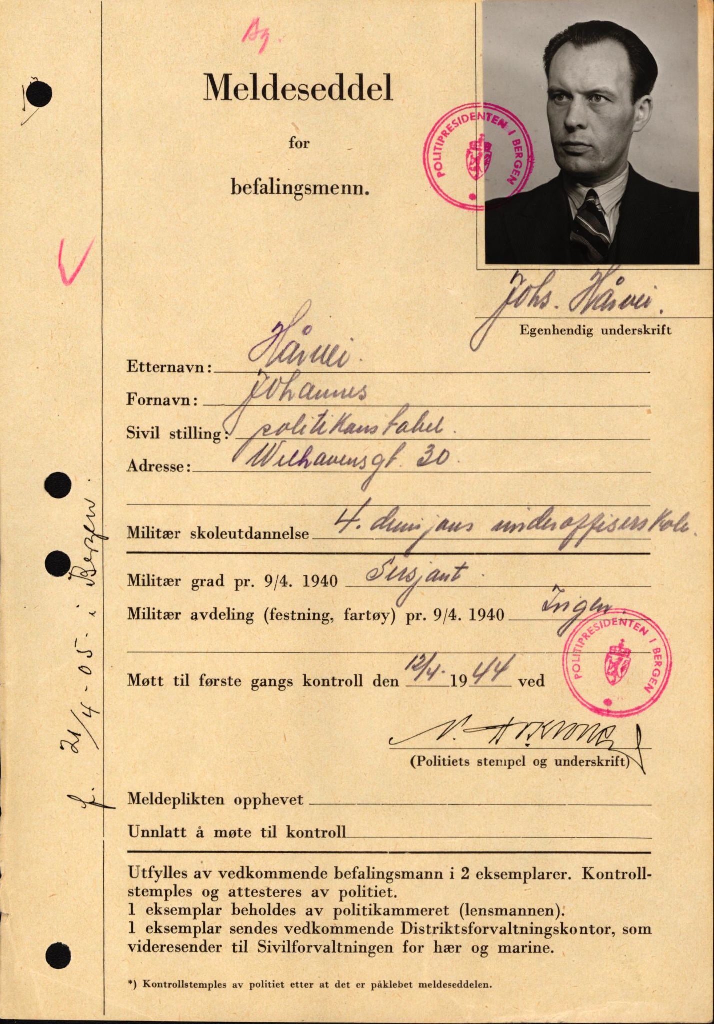 Forsvaret, Forsvarets krigshistoriske avdeling, AV/RA-RAFA-2017/Y/Yf/L0208: II-C-11-2121  -  Okkupasjonstiden.  Meldesedler for befal med foto og oppl. om militær grad 9. apr. 1940., 1940-1945, s. 855