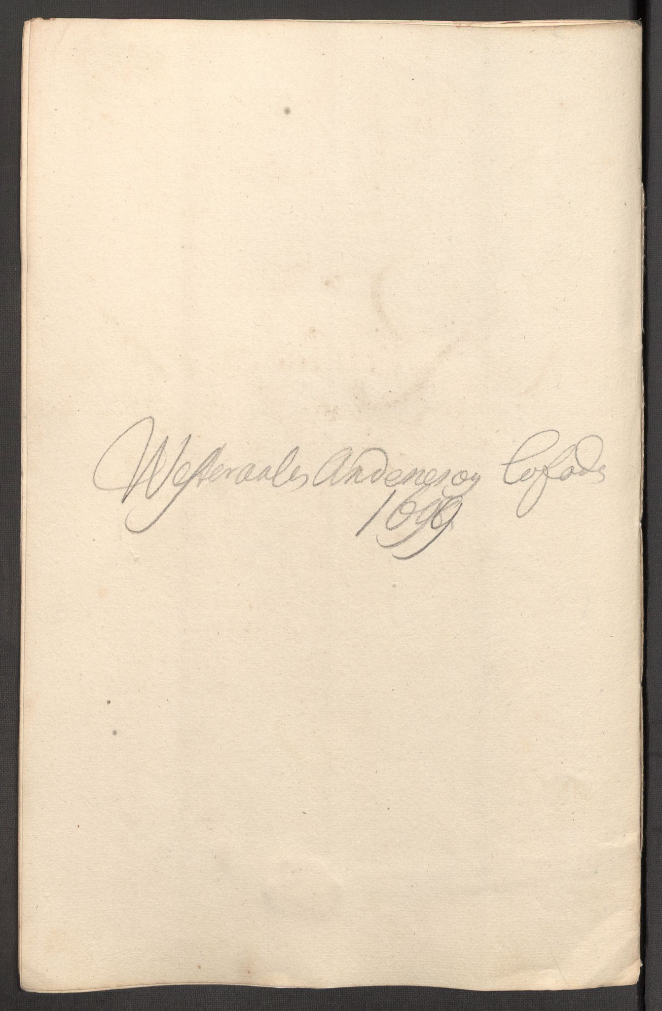 Rentekammeret inntil 1814, Reviderte regnskaper, Fogderegnskap, RA/EA-4092/R67/L4678: Fogderegnskap Vesterålen, Andenes og Lofoten, 1696-1708, s. 272
