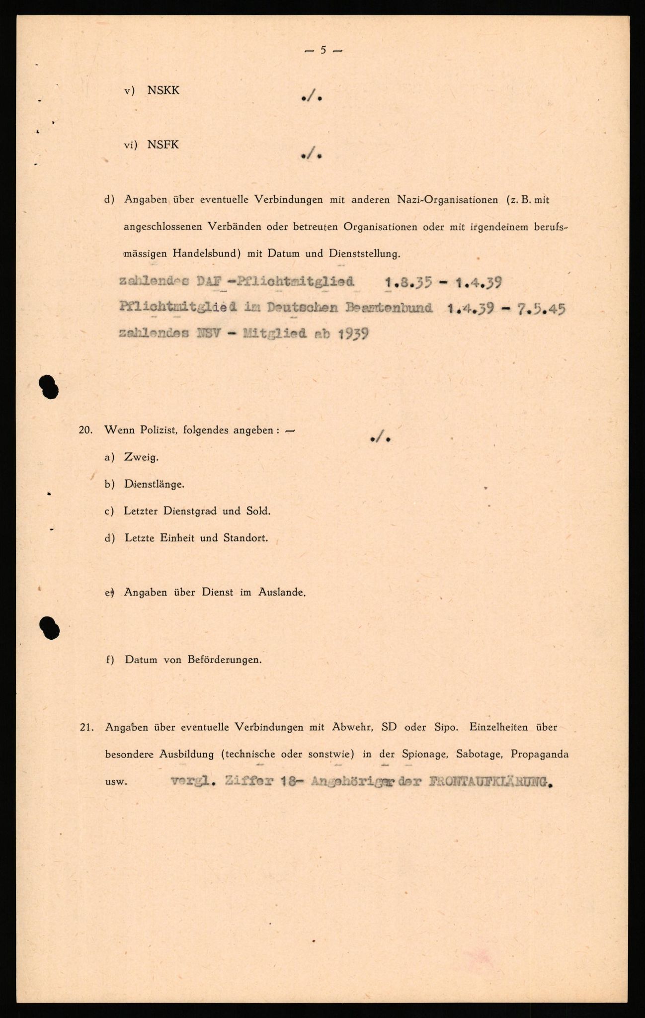 Forsvaret, Forsvarets overkommando II, AV/RA-RAFA-3915/D/Db/L0032: CI Questionaires. Tyske okkupasjonsstyrker i Norge. Tyskere., 1945-1946, s. 365