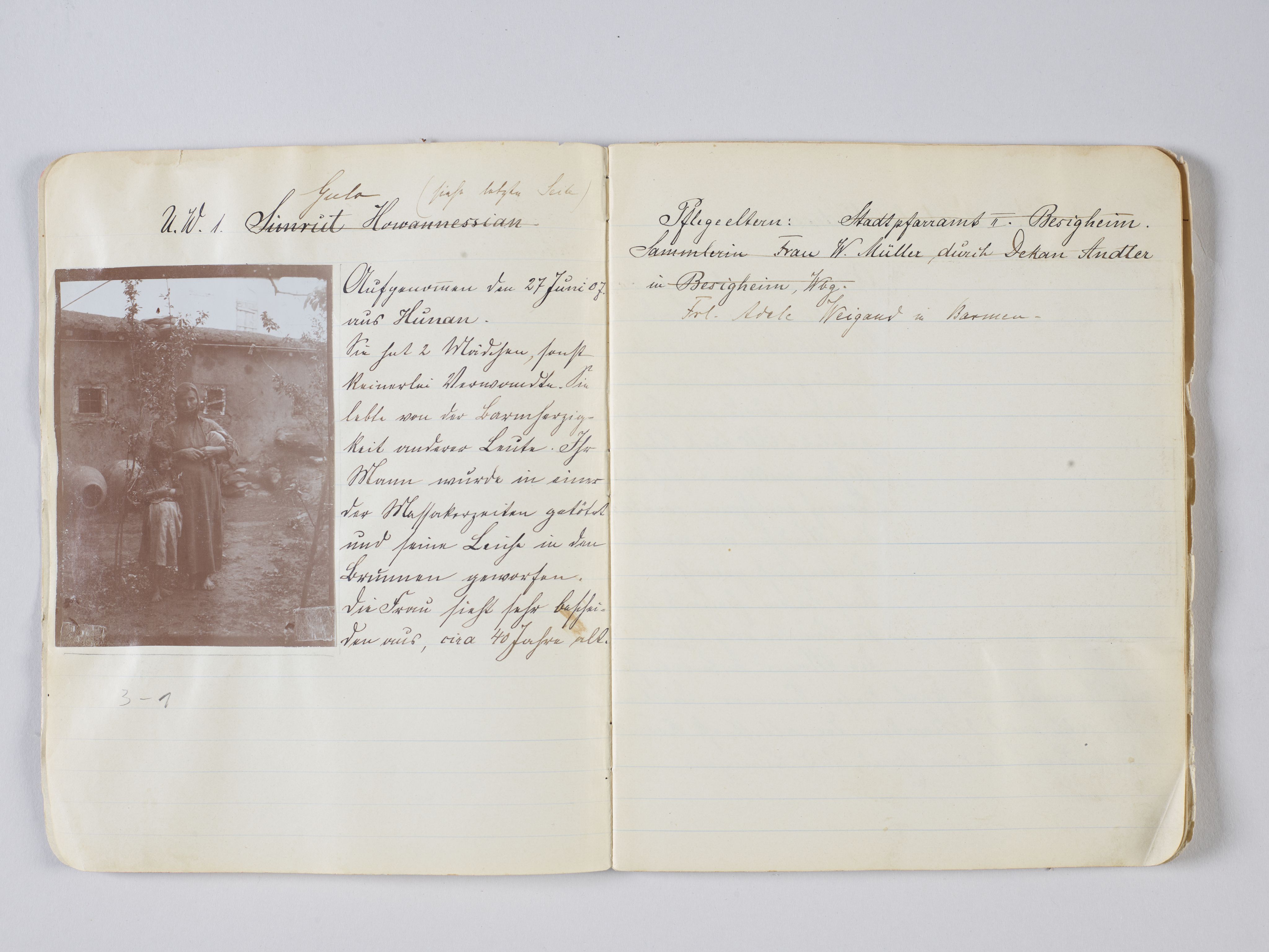 Kvinnelige Misjonsarbeidere, RA/PA-0699/U/L0033/0003: Fotoalbum / "Witwen in Musch" (Enker i Musch), 1905-1917