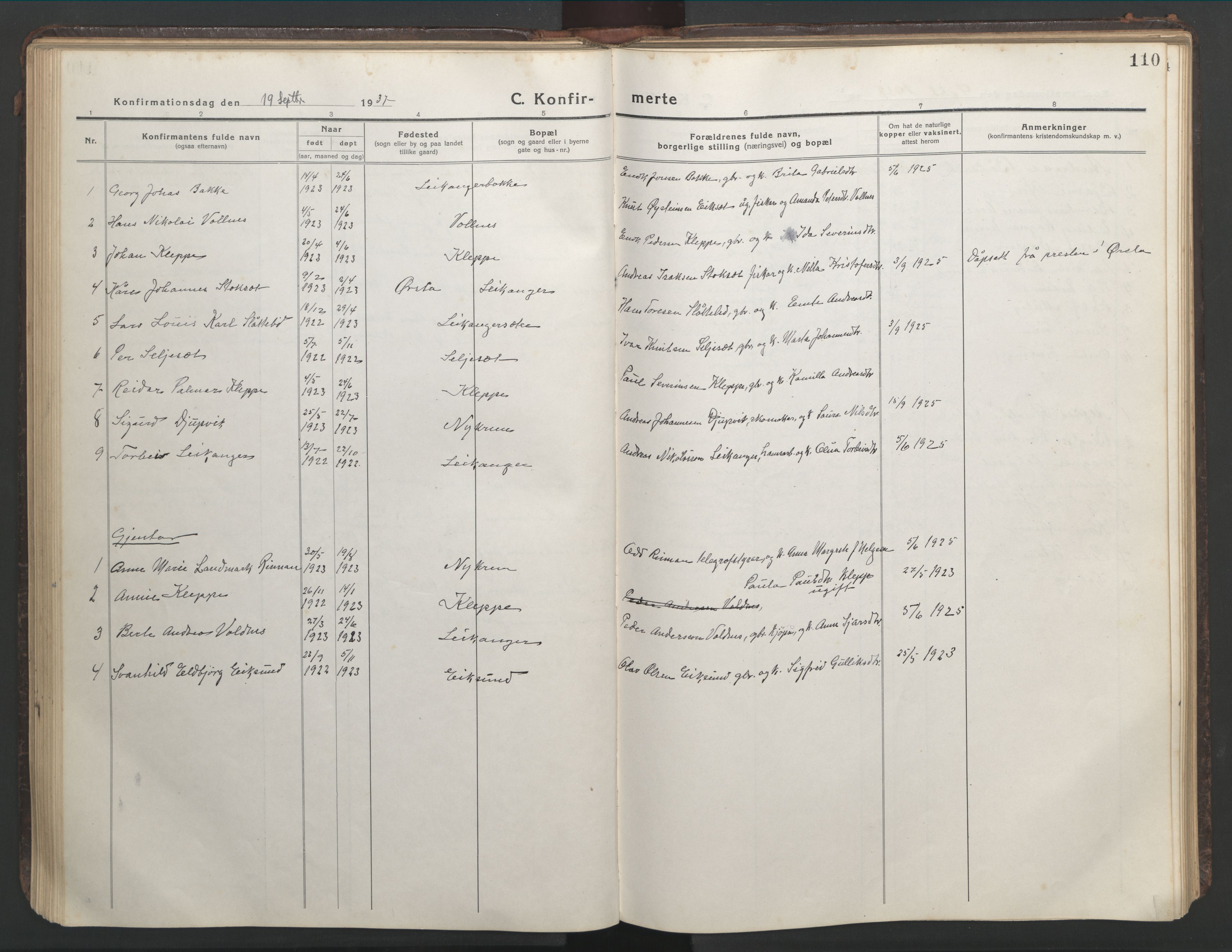 Ministerialprotokoller, klokkerbøker og fødselsregistre - Møre og Romsdal, SAT/A-1454/508/L0099: Klokkerbok nr. 508C03, 1917-1947, s. 110