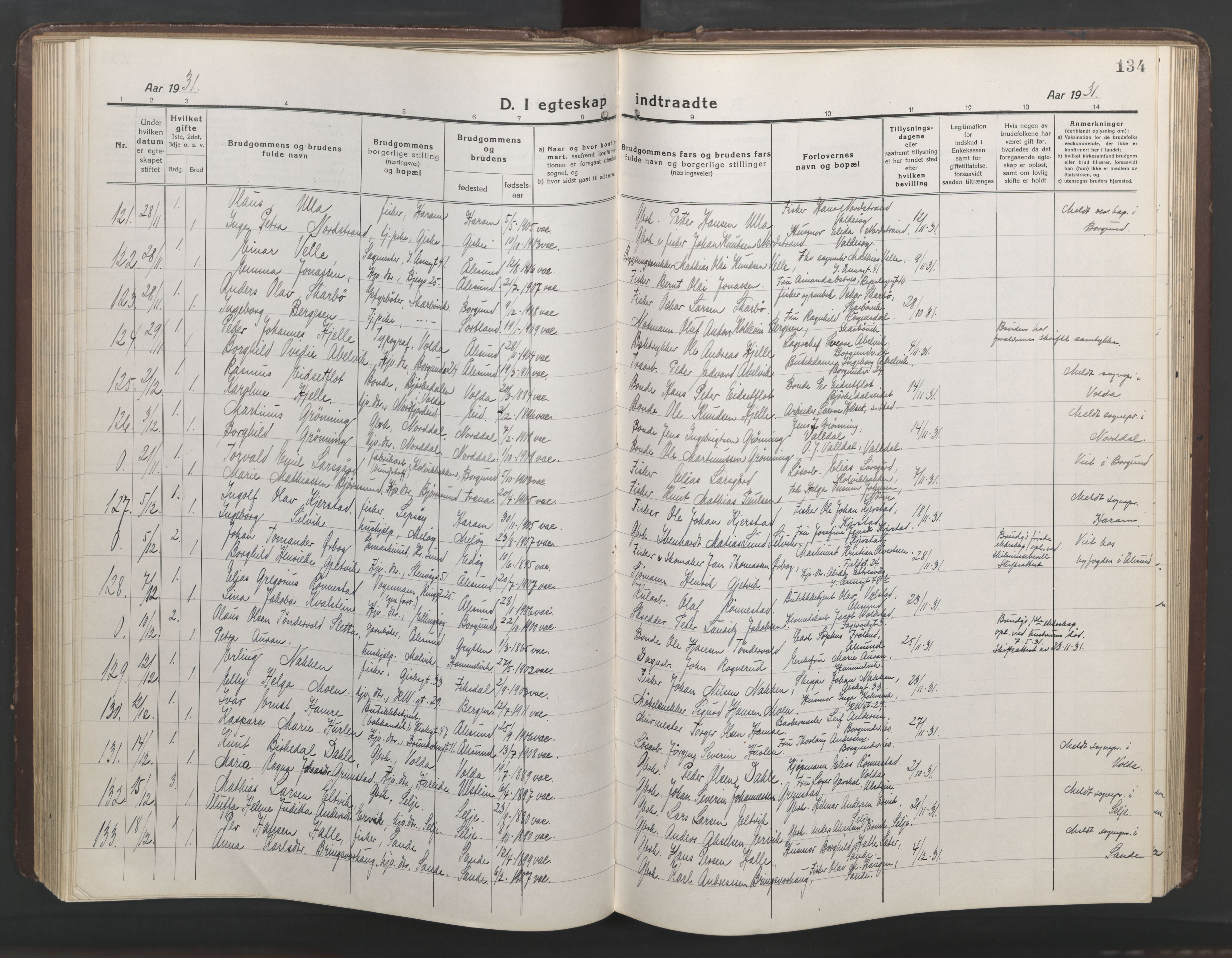 Ministerialprotokoller, klokkerbøker og fødselsregistre - Møre og Romsdal, AV/SAT-A-1454/529/L0473: Klokkerbok nr. 529C10, 1918-1941, s. 134