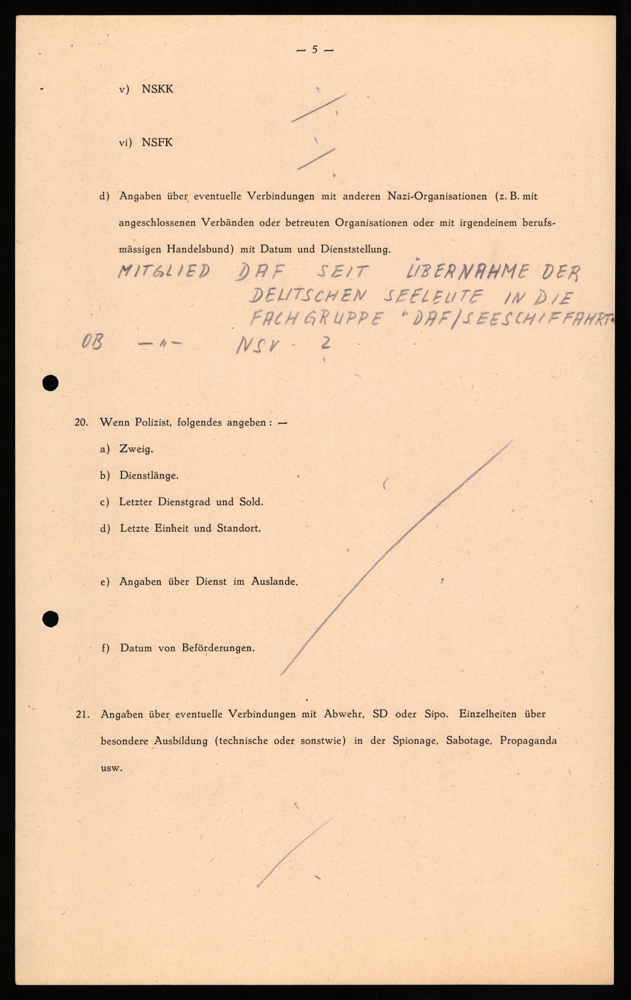 Forsvaret, Forsvarets overkommando II, AV/RA-RAFA-3915/D/Db/L0034: CI Questionaires. Tyske okkupasjonsstyrker i Norge. Tyskere., 1945-1946, s. 223