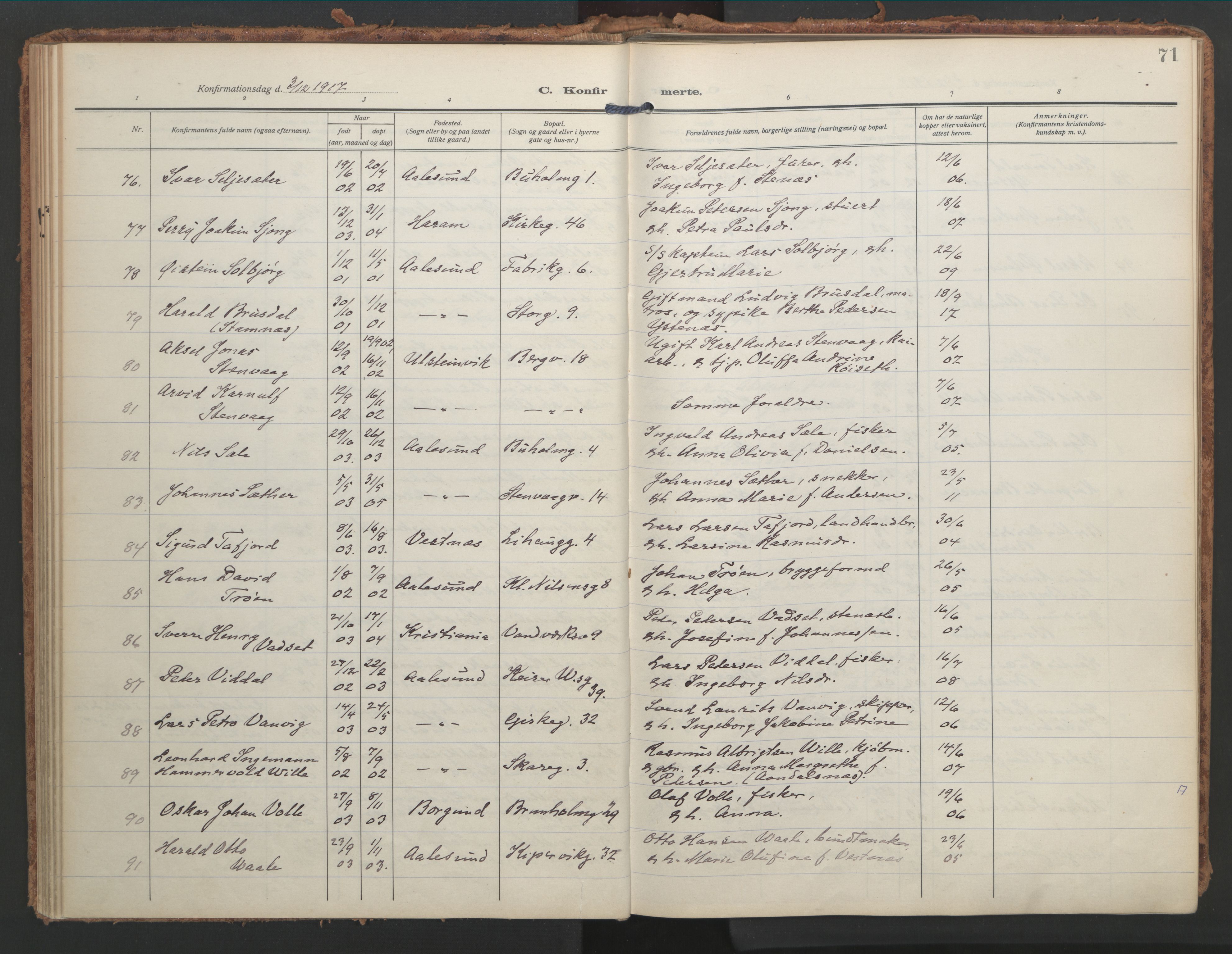 Ministerialprotokoller, klokkerbøker og fødselsregistre - Møre og Romsdal, AV/SAT-A-1454/529/L0461: Ministerialbok nr. 529A11, 1914-1925, s. 71